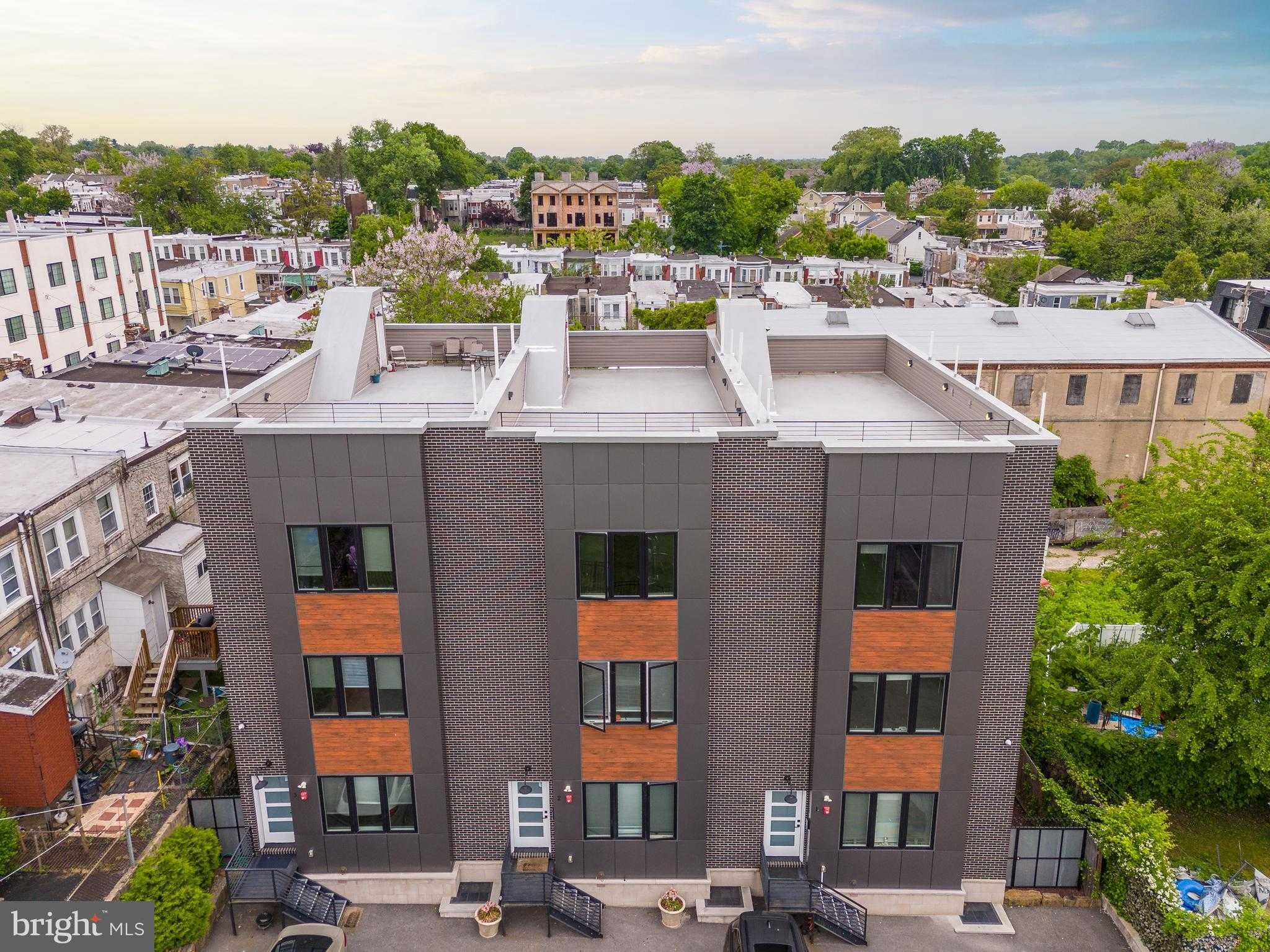 85 E Sharpnack St photo 9