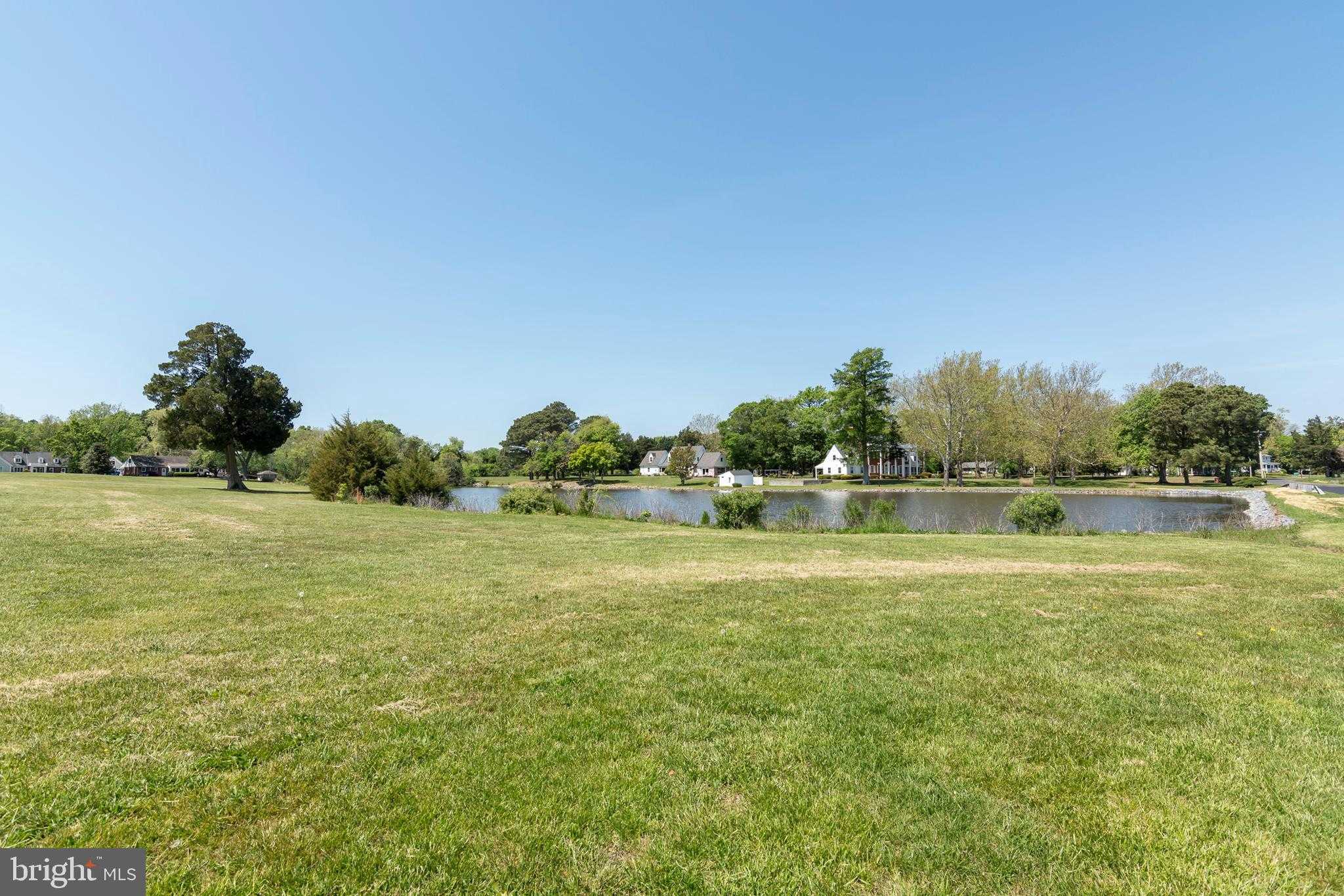 1508 Hambrooks Blvd photo 16