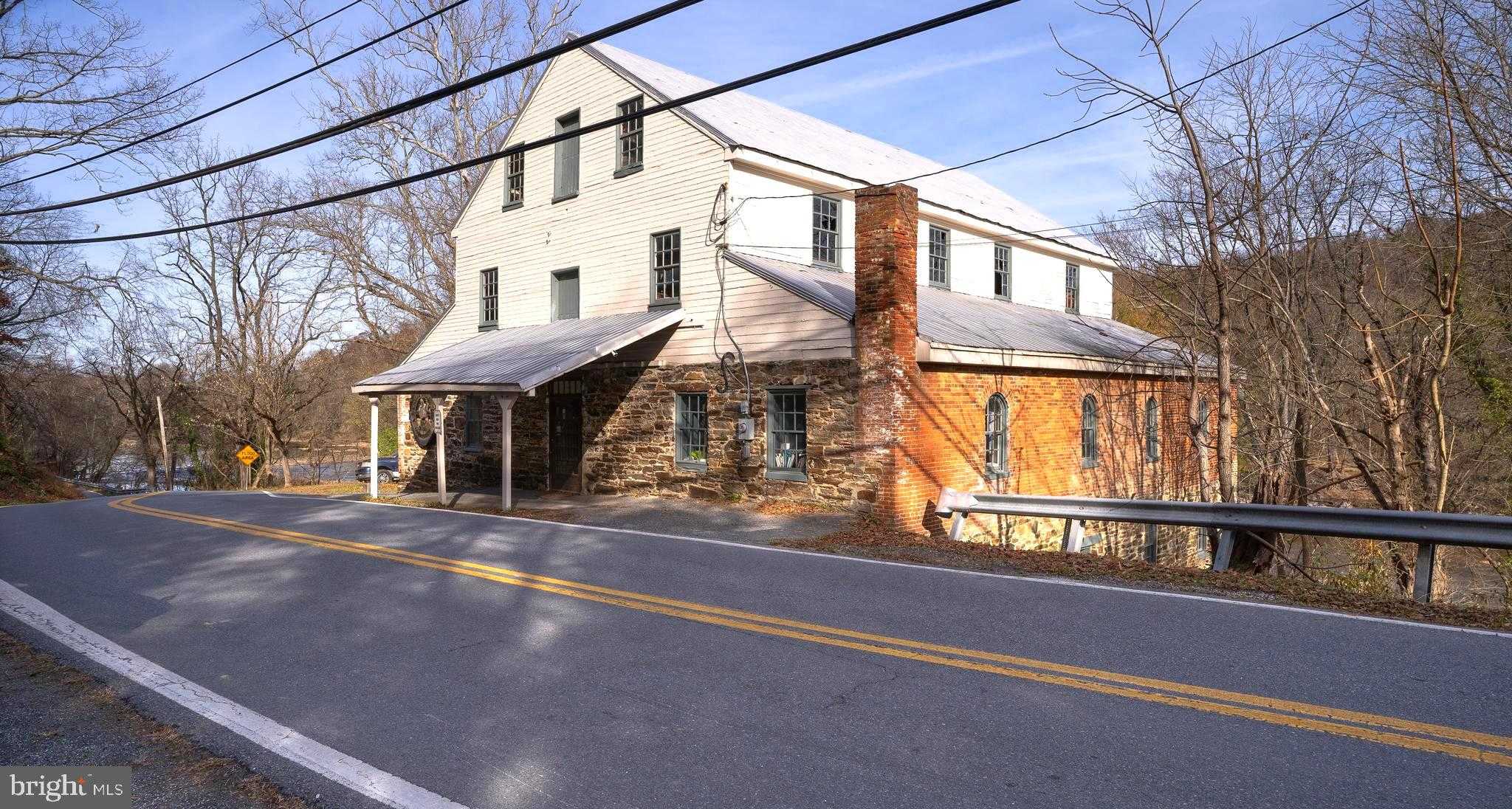 7119 Michaels Mill Rd photo 16