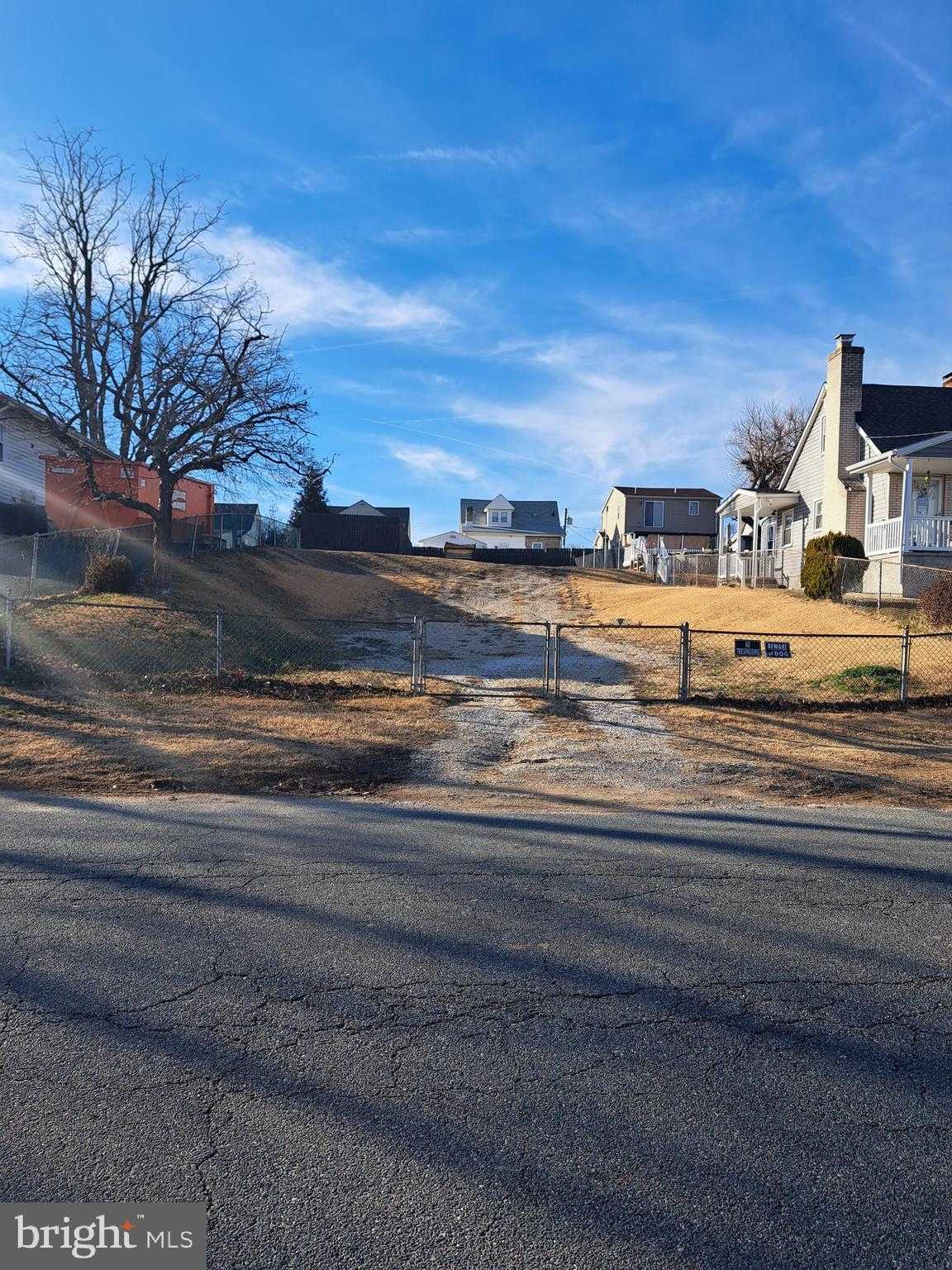 7506 Belmont Ave photo 2