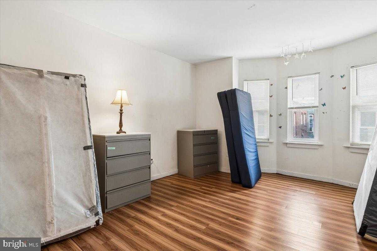 5205 Webster St # 07 photo 16