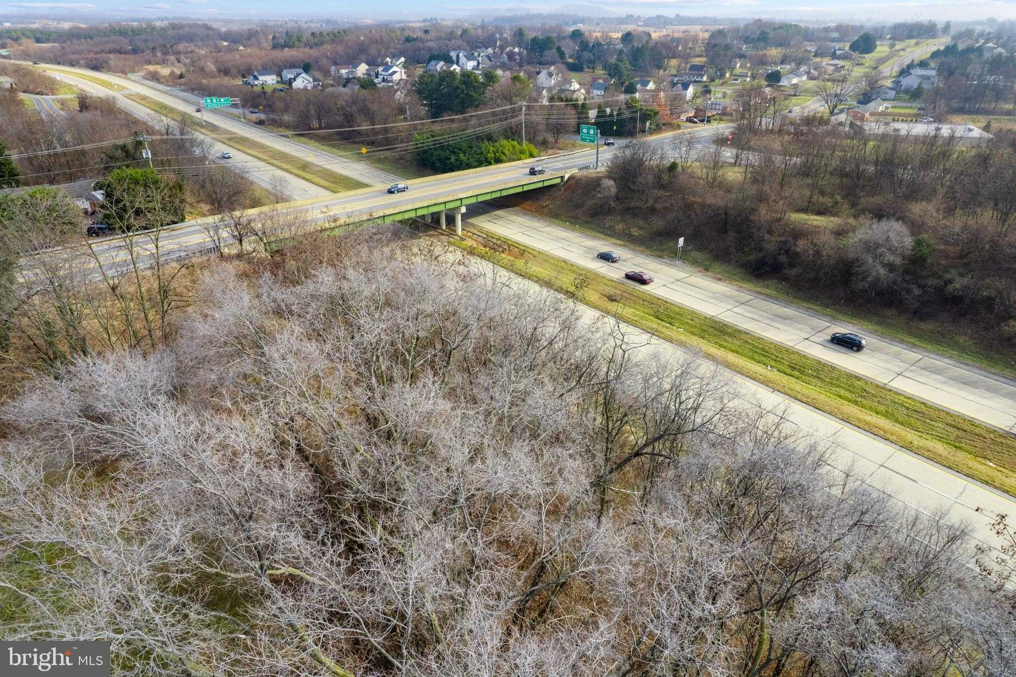 1382 S George St photo 4