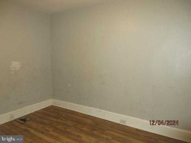 3470 Weikel St photo 16