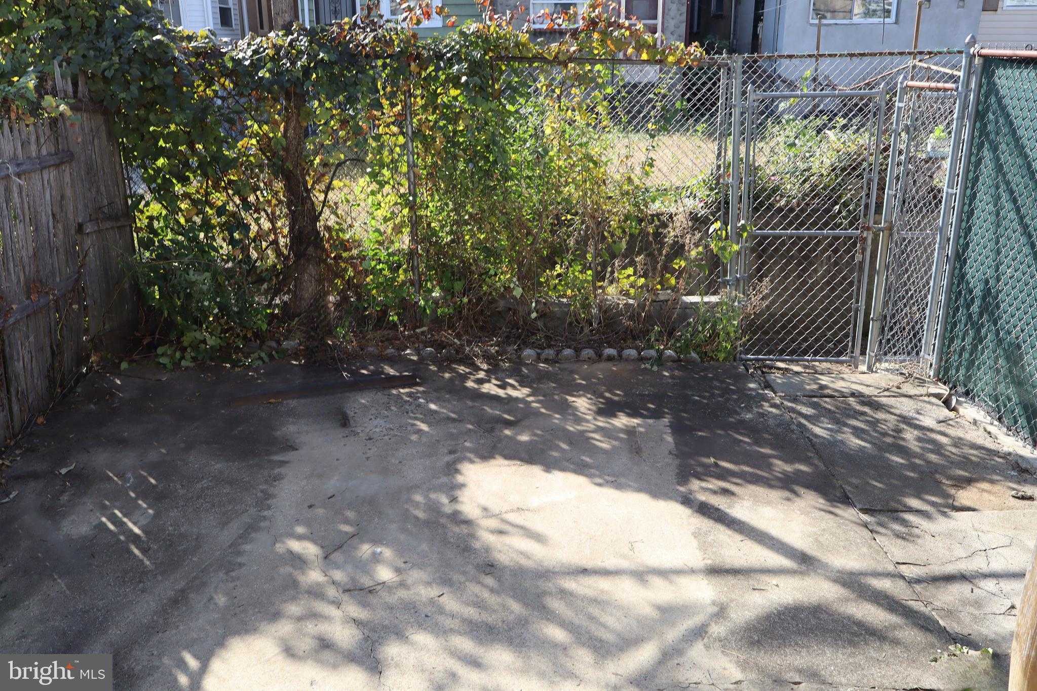 2526 W Cumberland St photo 6