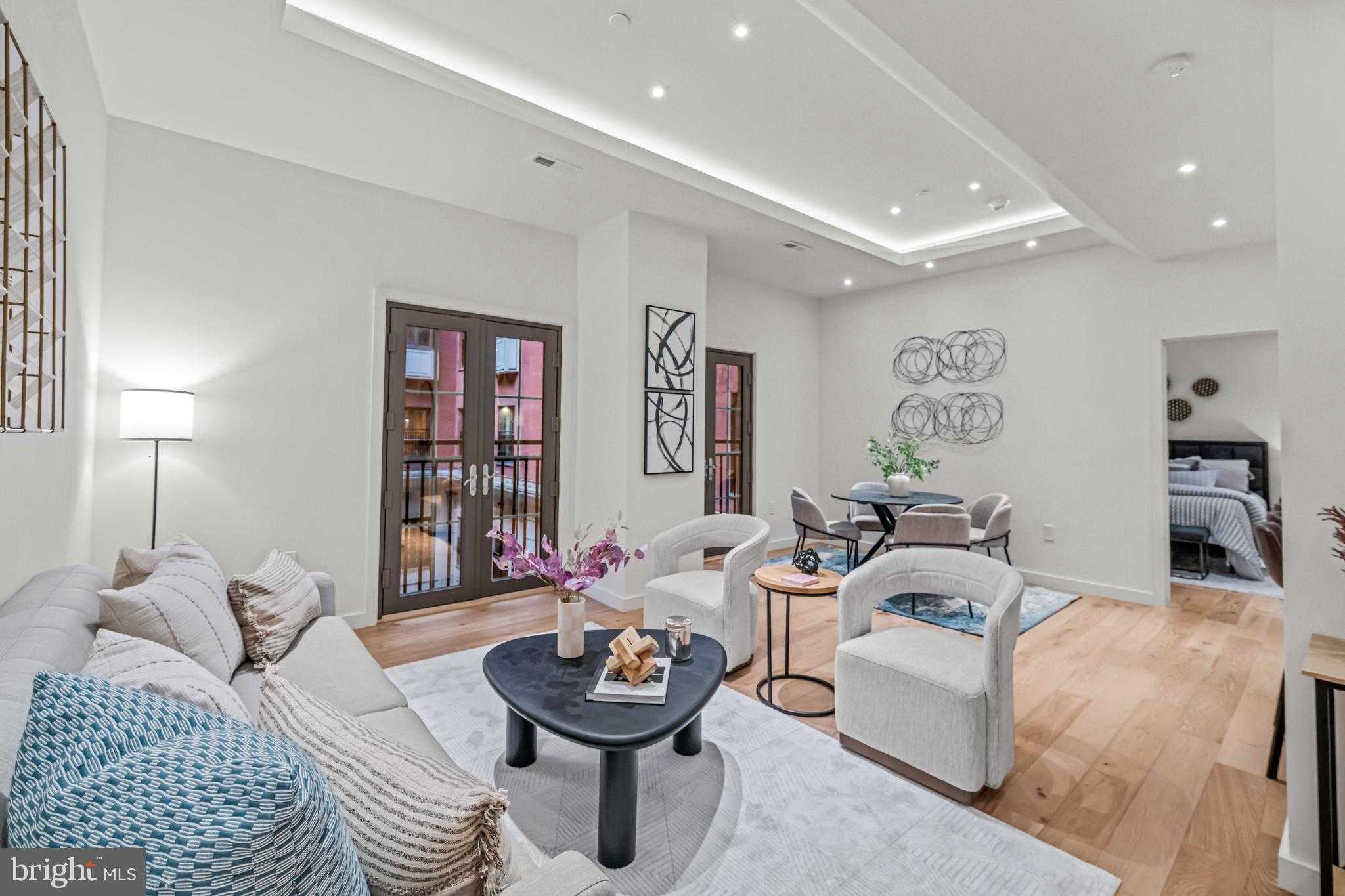 219 S 18th St # 309 photo 12