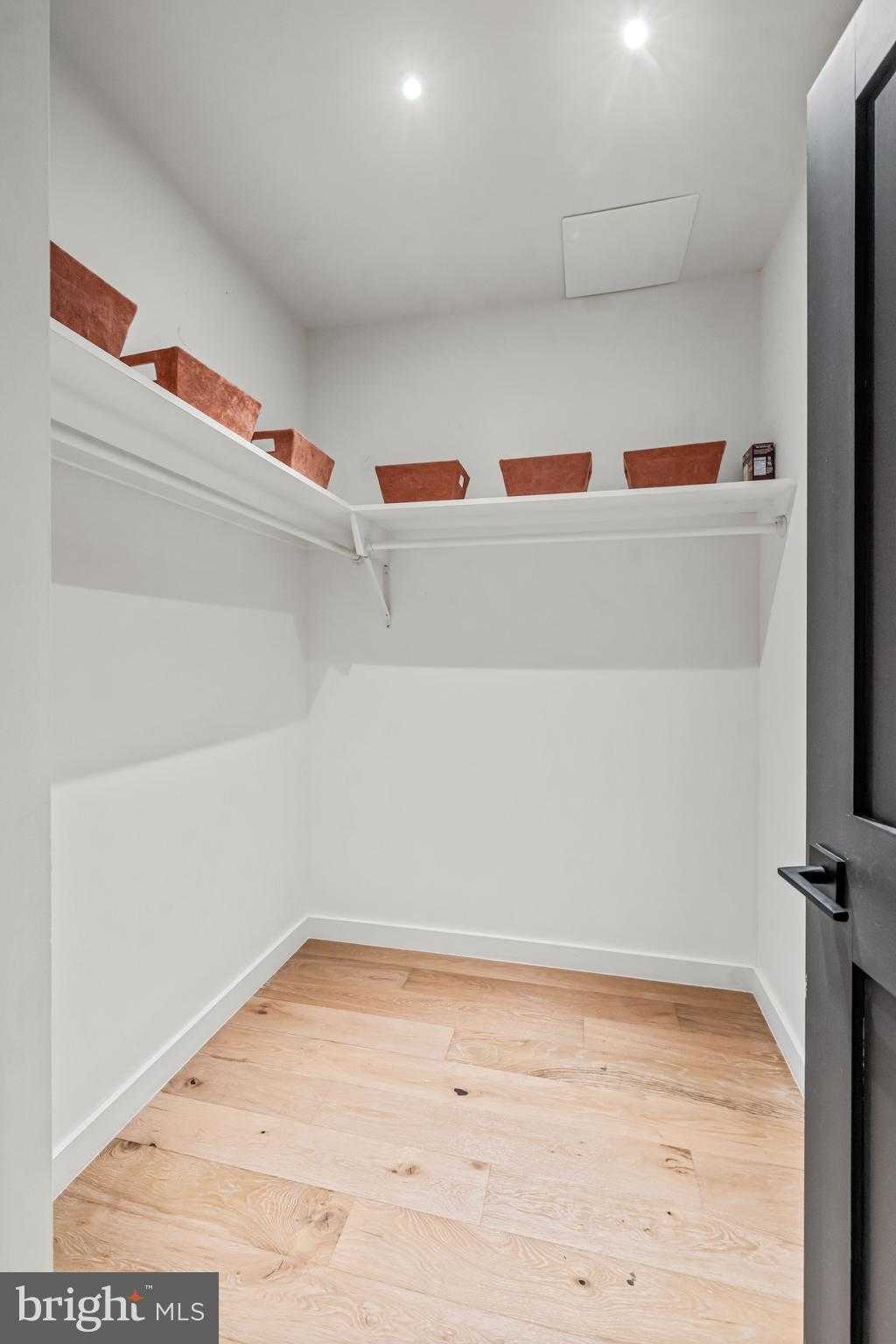 219 S 18th St # 309 photo 31