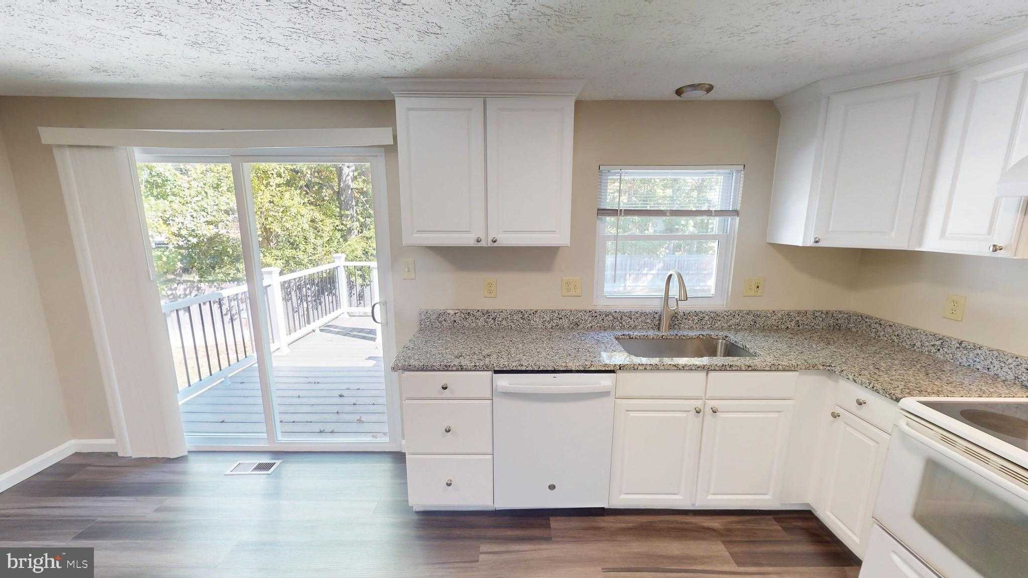 12820 Twin Oak Dr photo 22