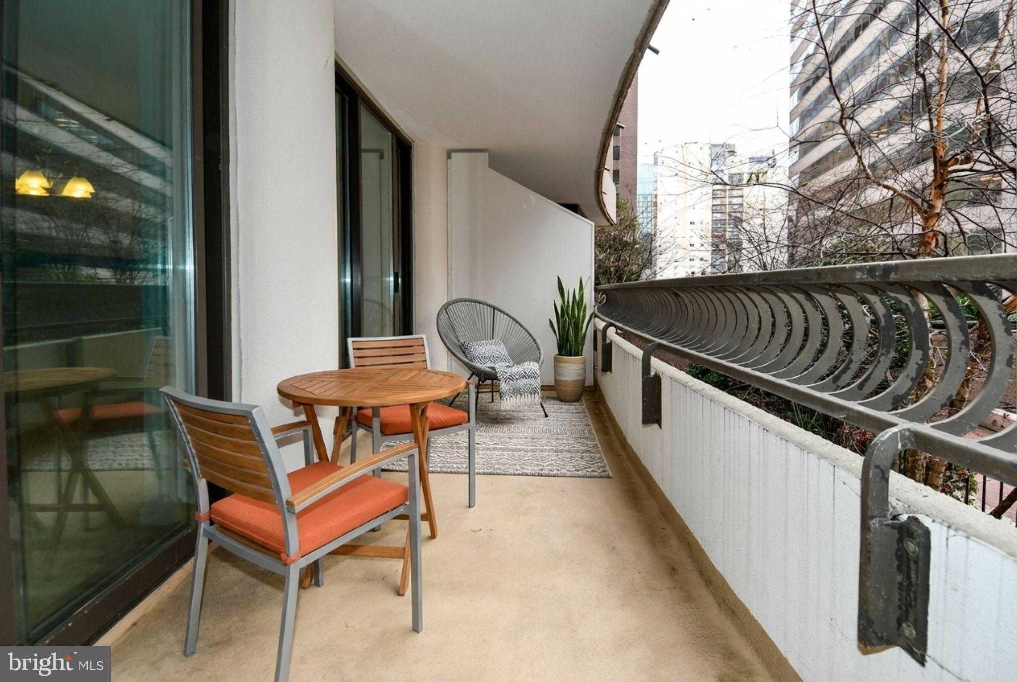 1300 Crystal Dr Apt 310s photo 18