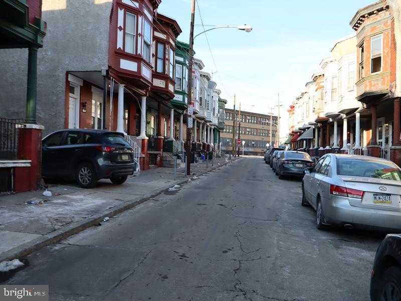 1812 N Newkirk St photo 3