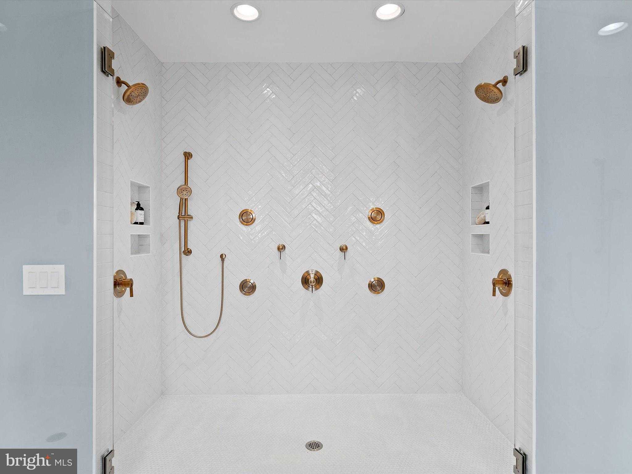 Devonshire Ln photo 43