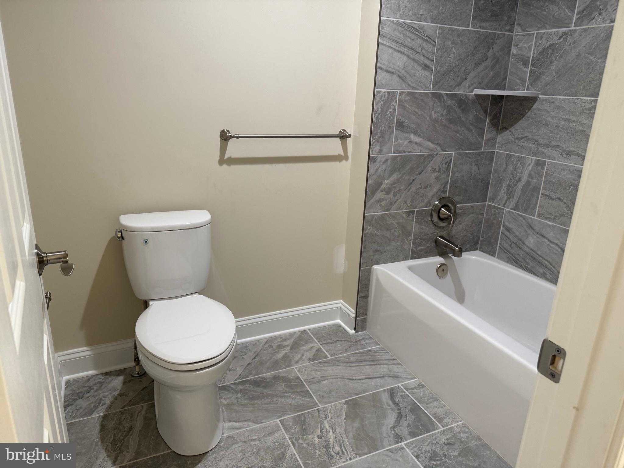 1714 Botanical CT photo 39