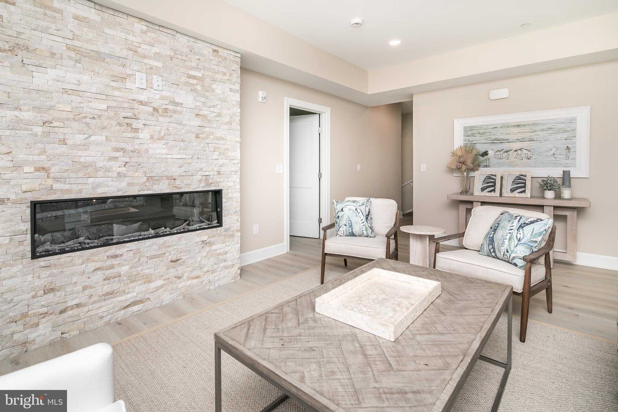 1505 Saint Louis Ave photo 4