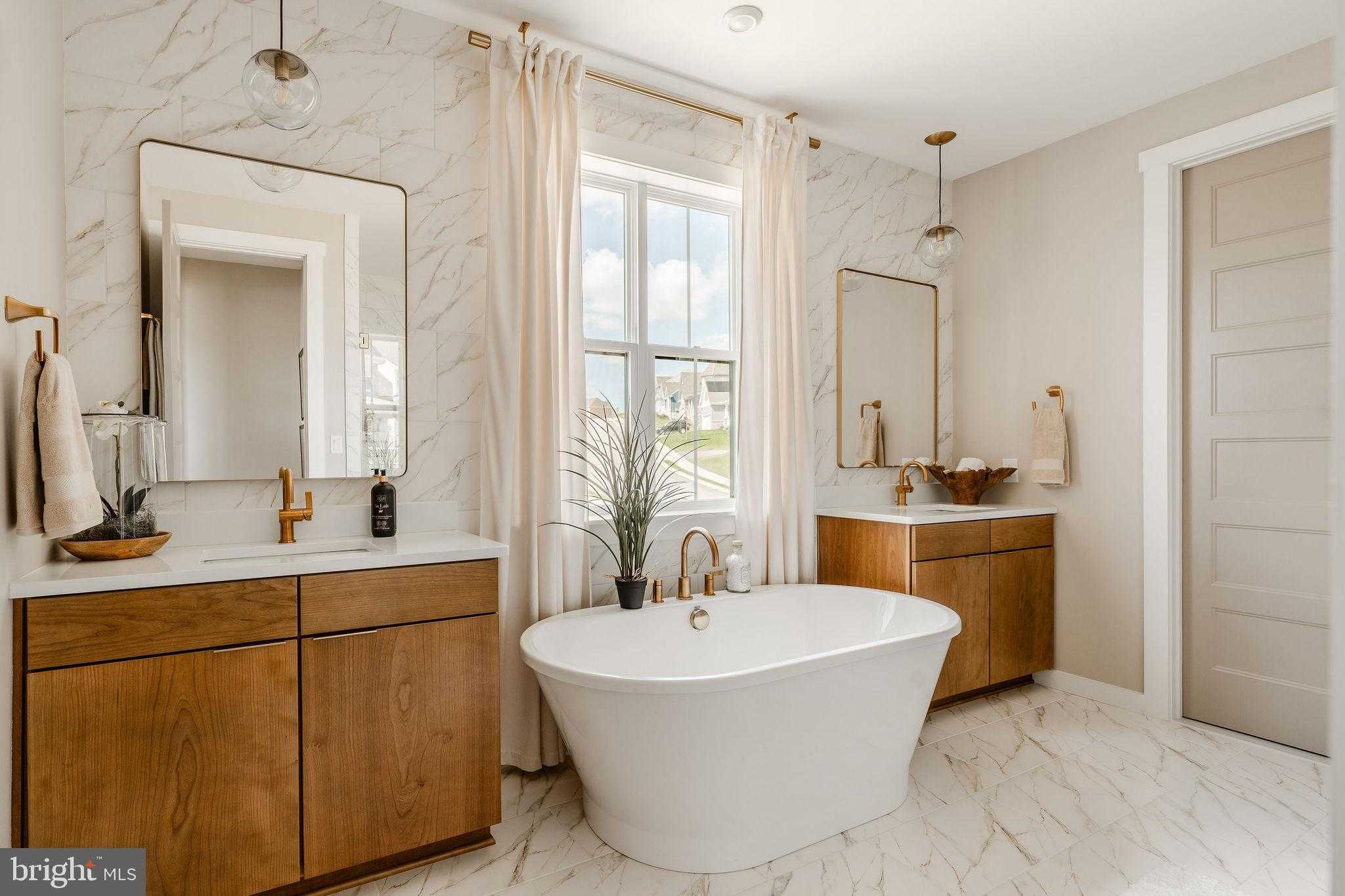 610 E Tolna Rd photo 32