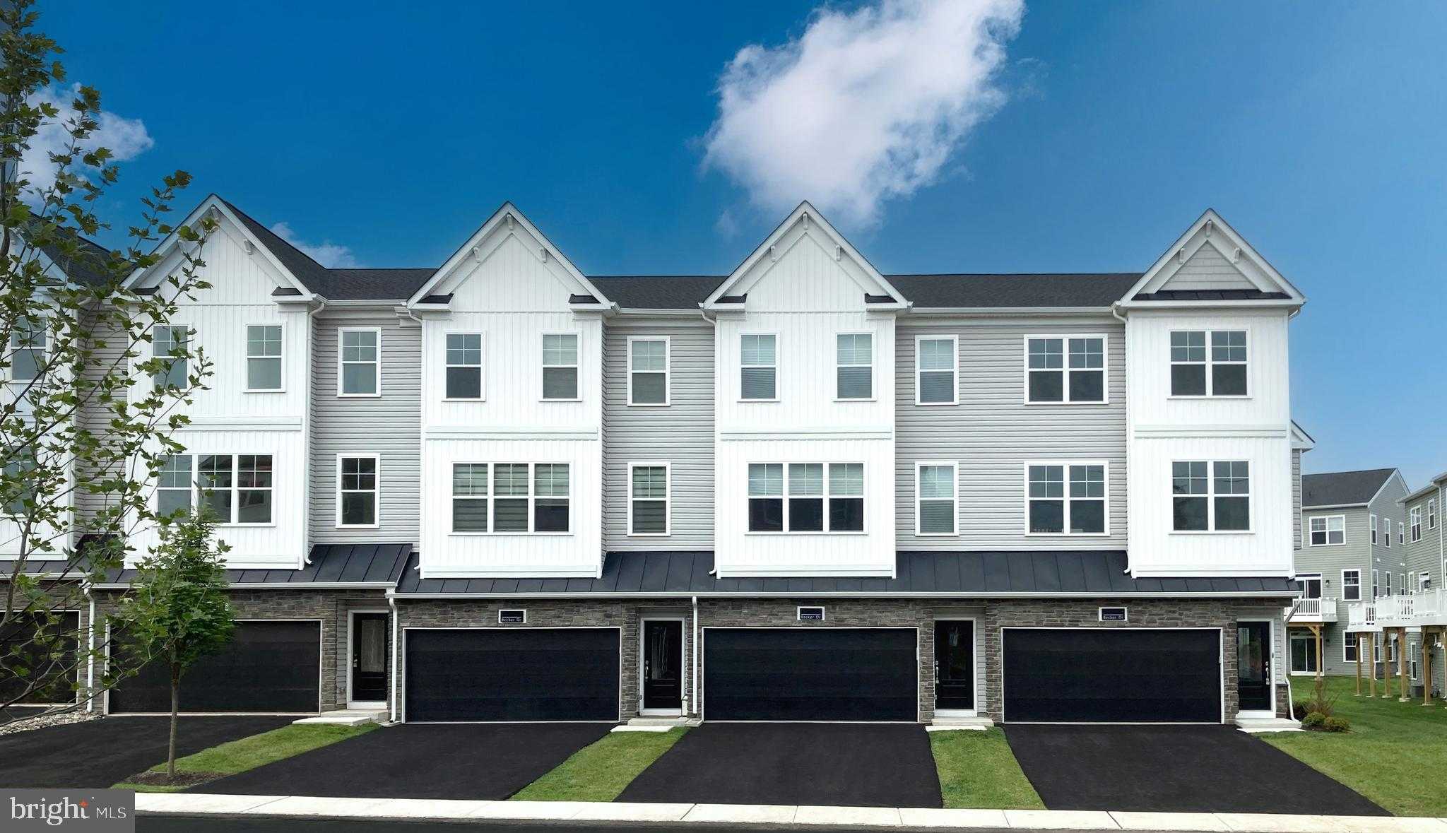 60 Becker Dr photo 3