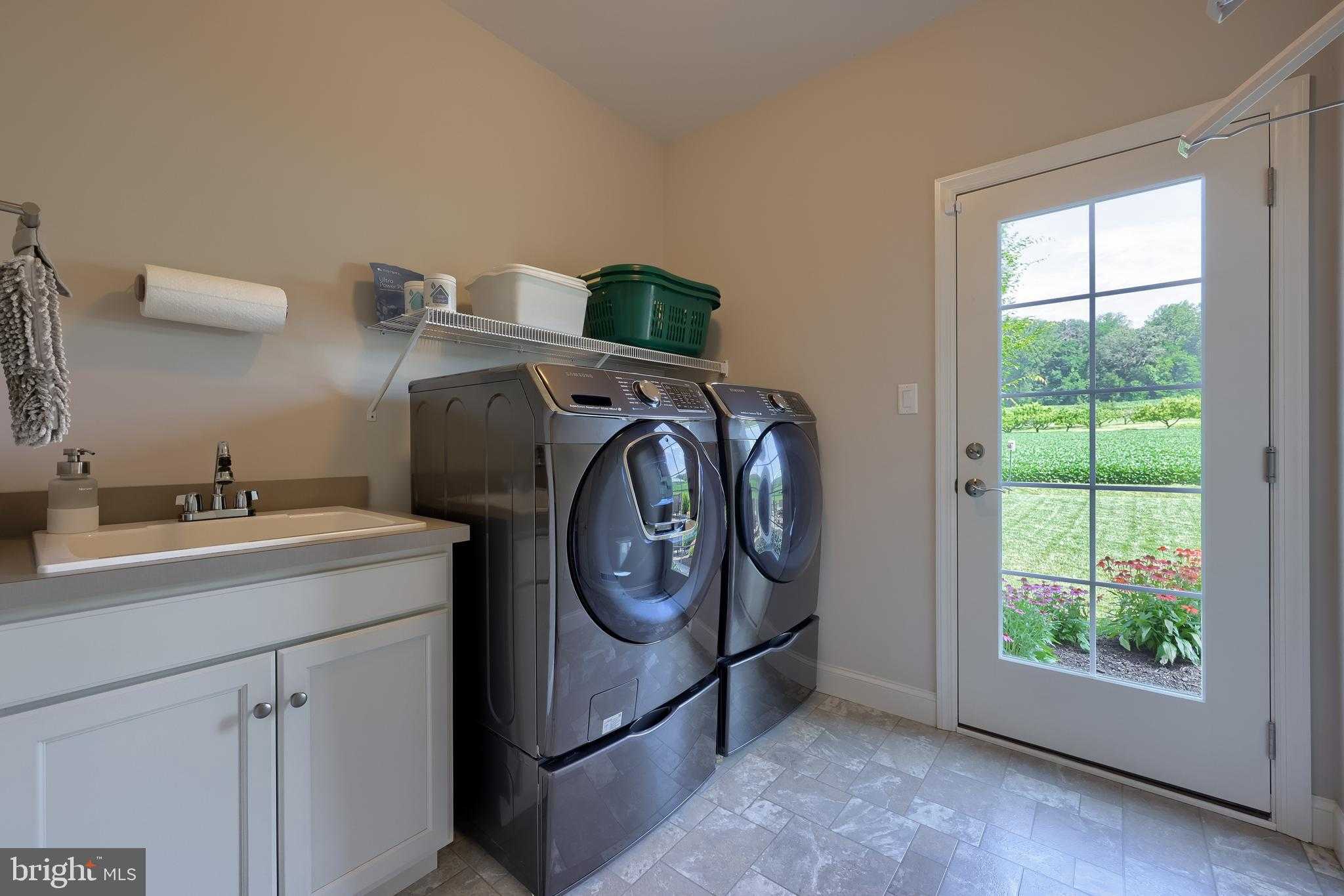 429 E Delp Rd photo 33