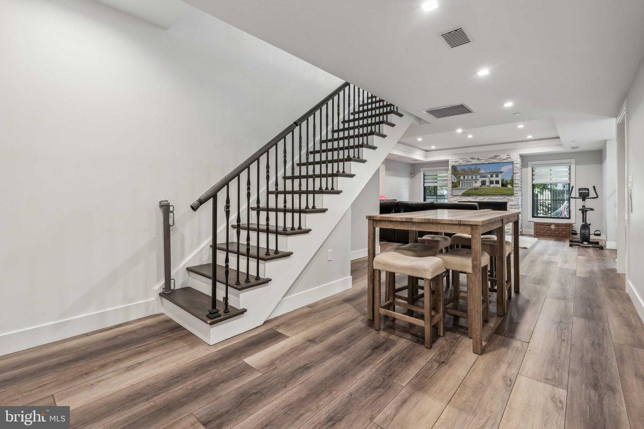 6025 Avon Dr photo 32