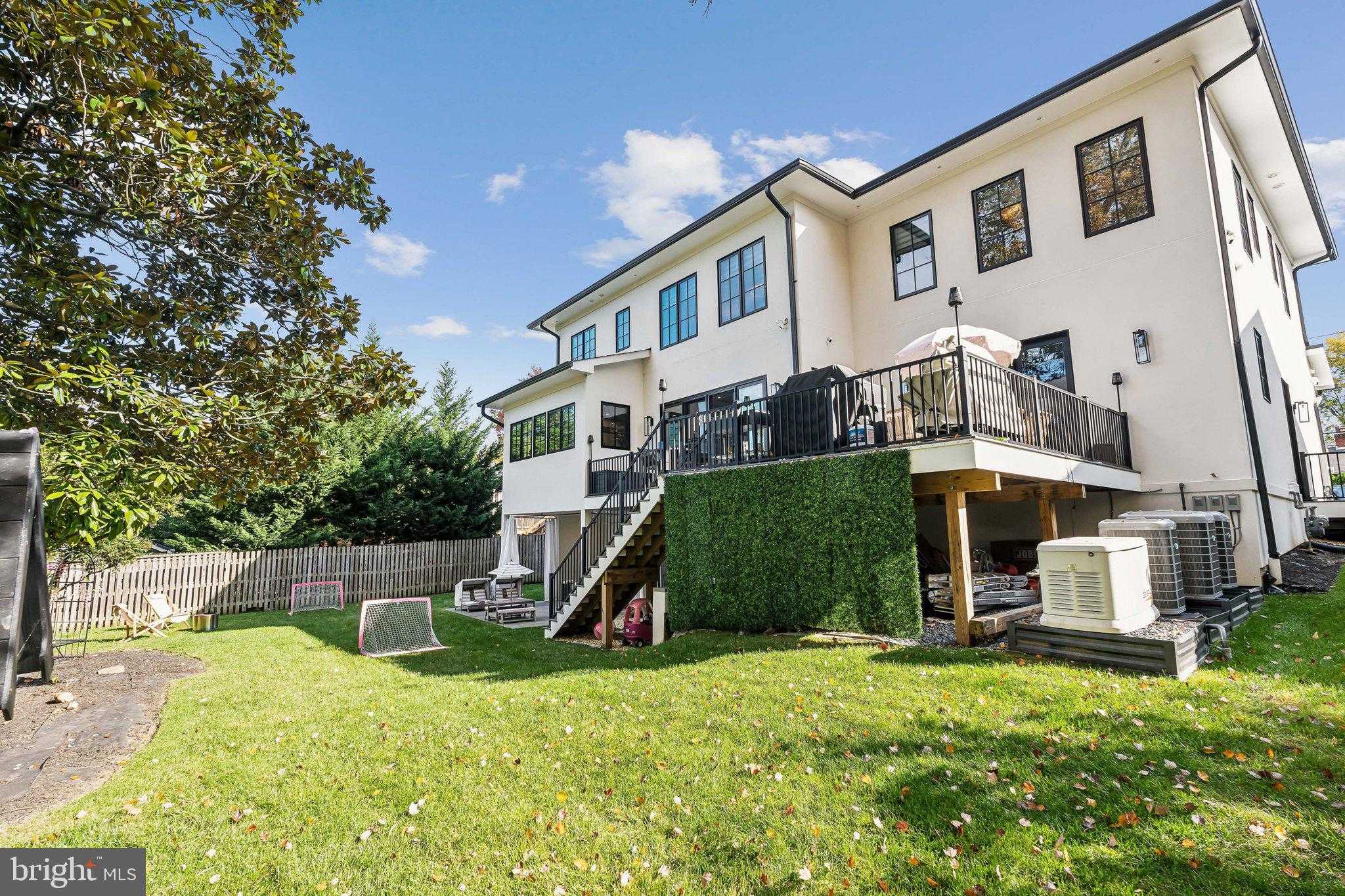 6025 Avon Dr photo 41