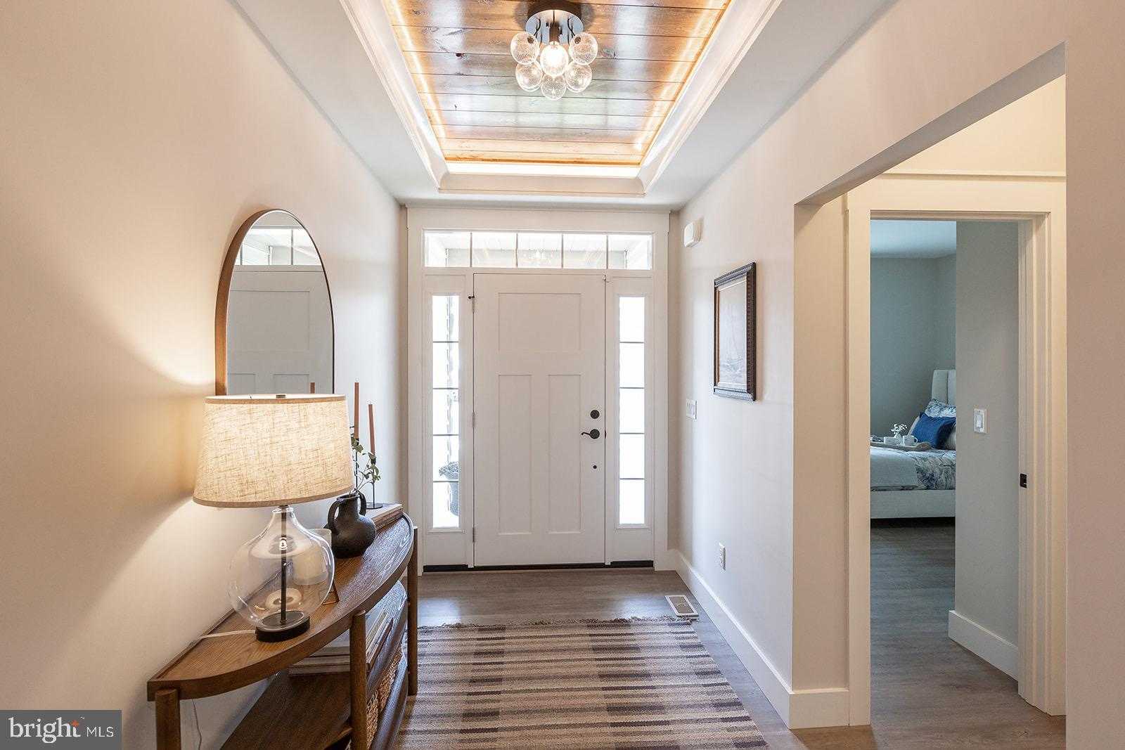 618 Greenbriar Path photo 5