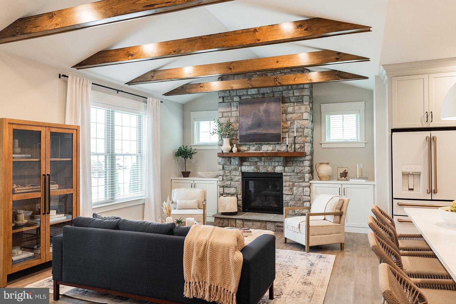 618 Greenbriar Path photo 8