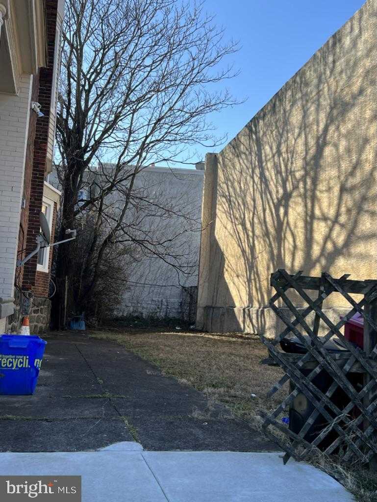 5744 Larchwood Ave photo 3