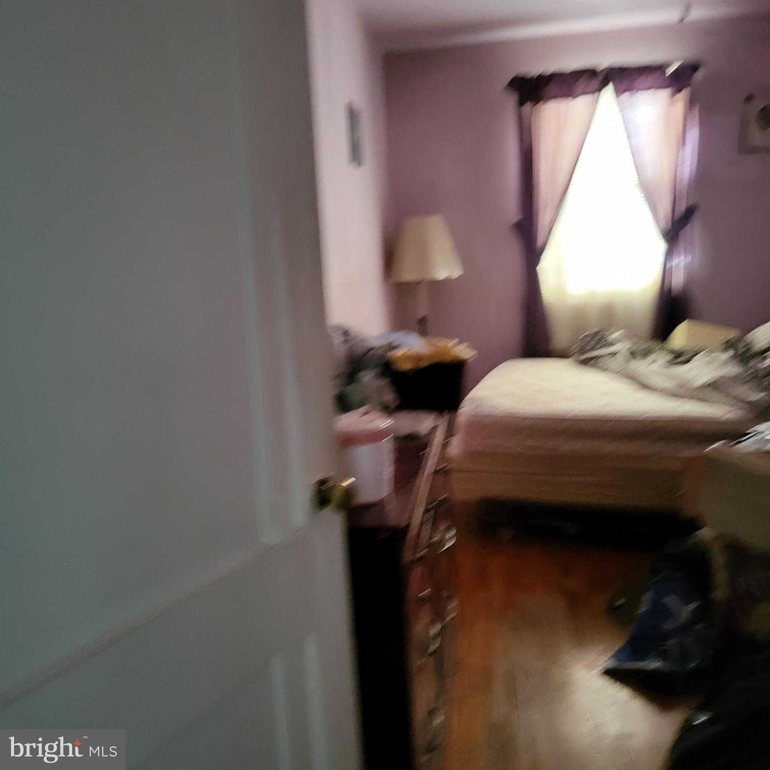 1212 N Augusta Ave photo 4