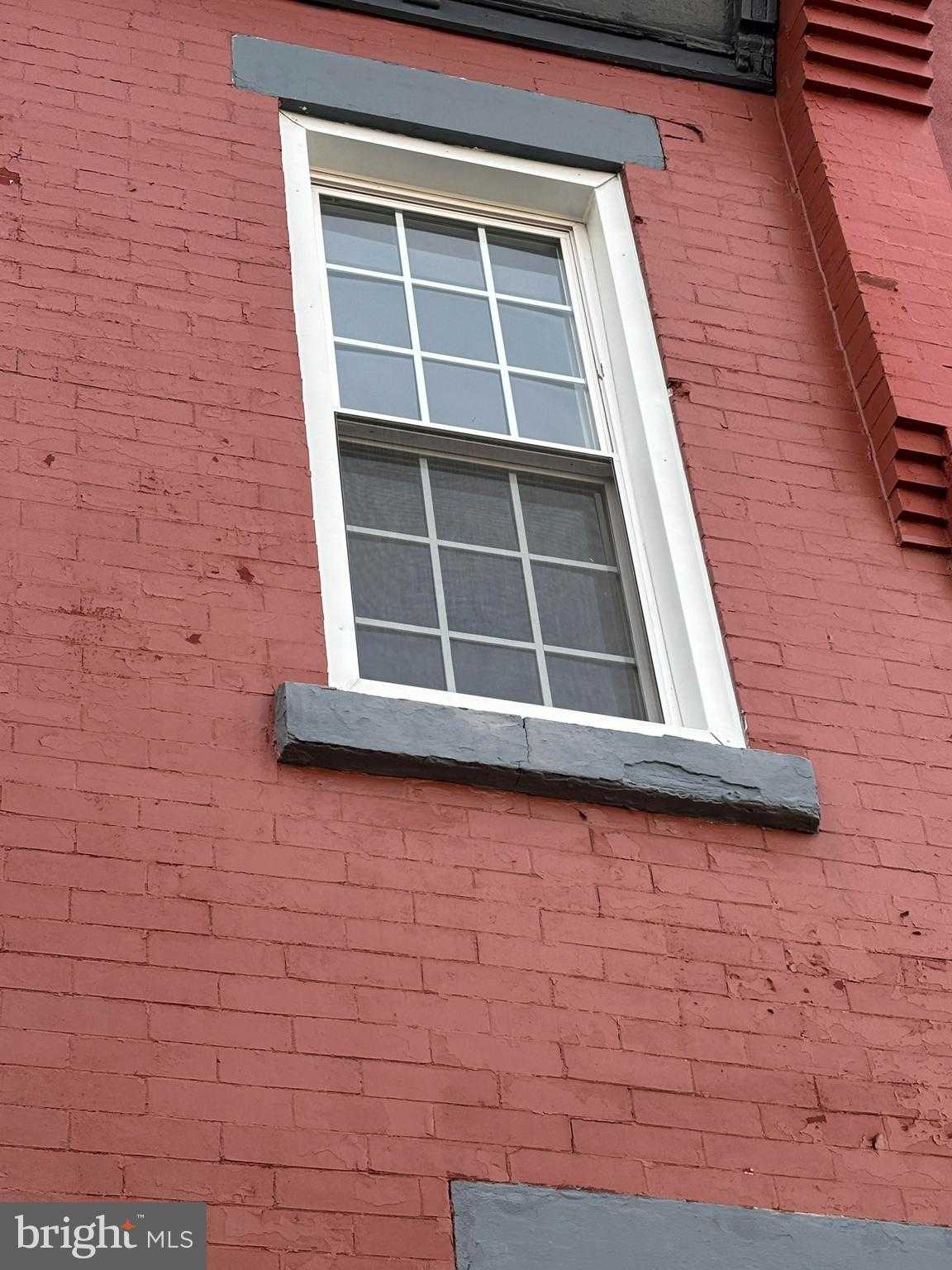 912 N 30th St photo 18