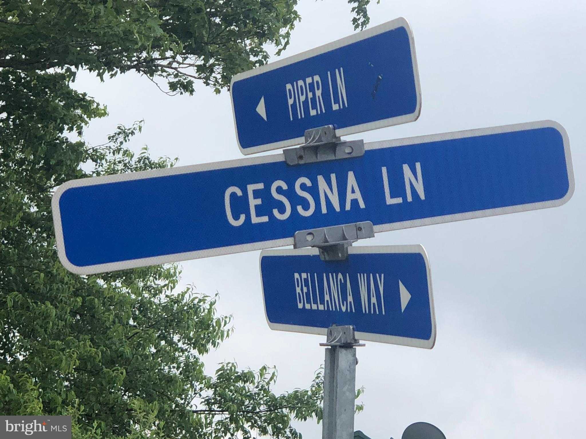 14 Cessna Ln photo 3