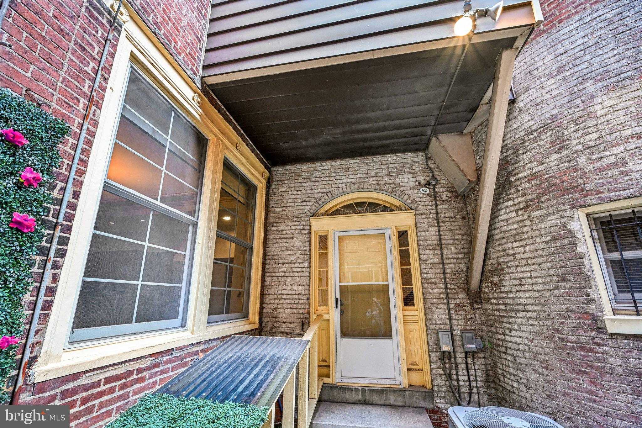 1710 Locust St # 12 photo 26