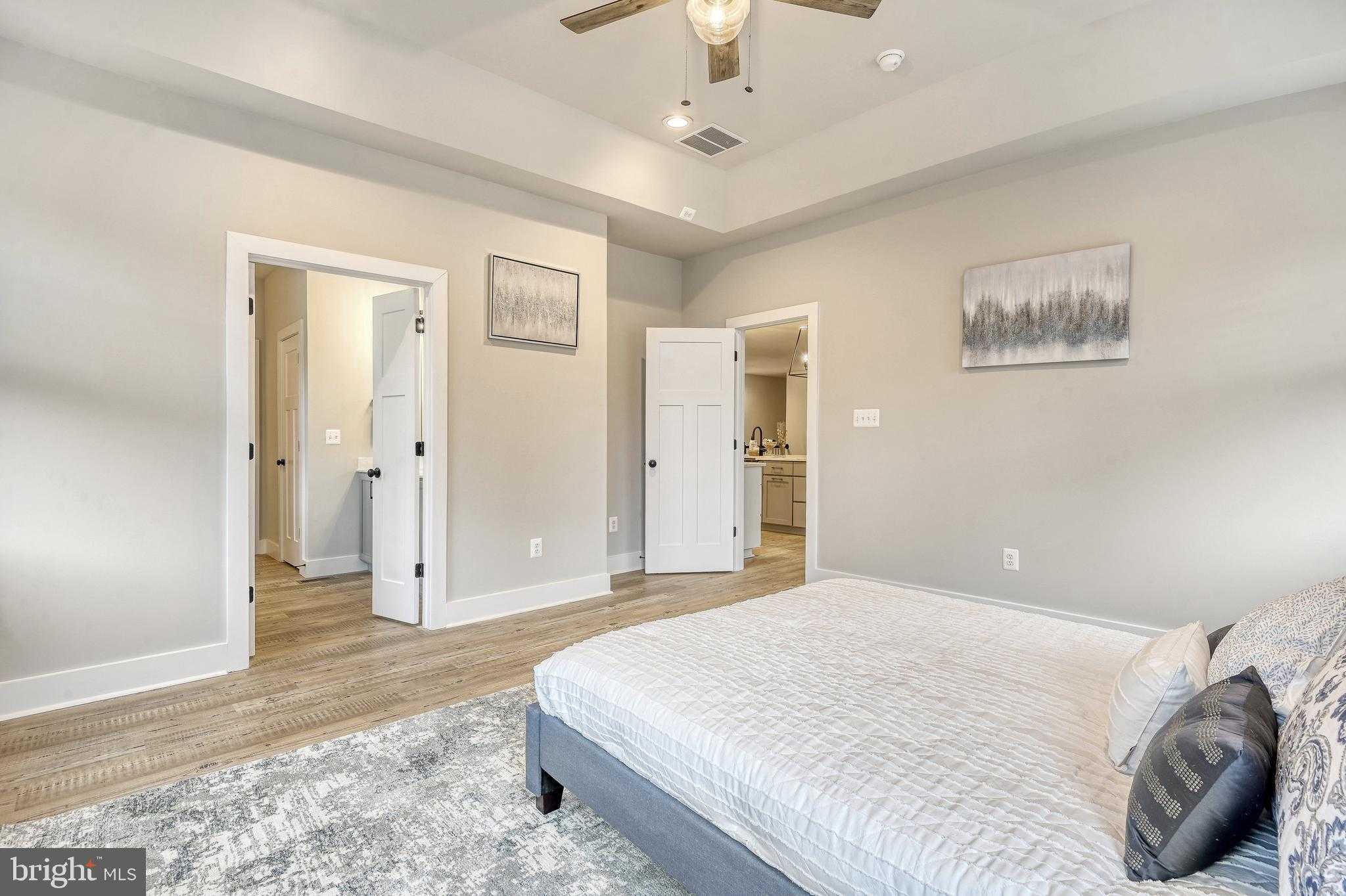 19103 Windsor CT photo 11