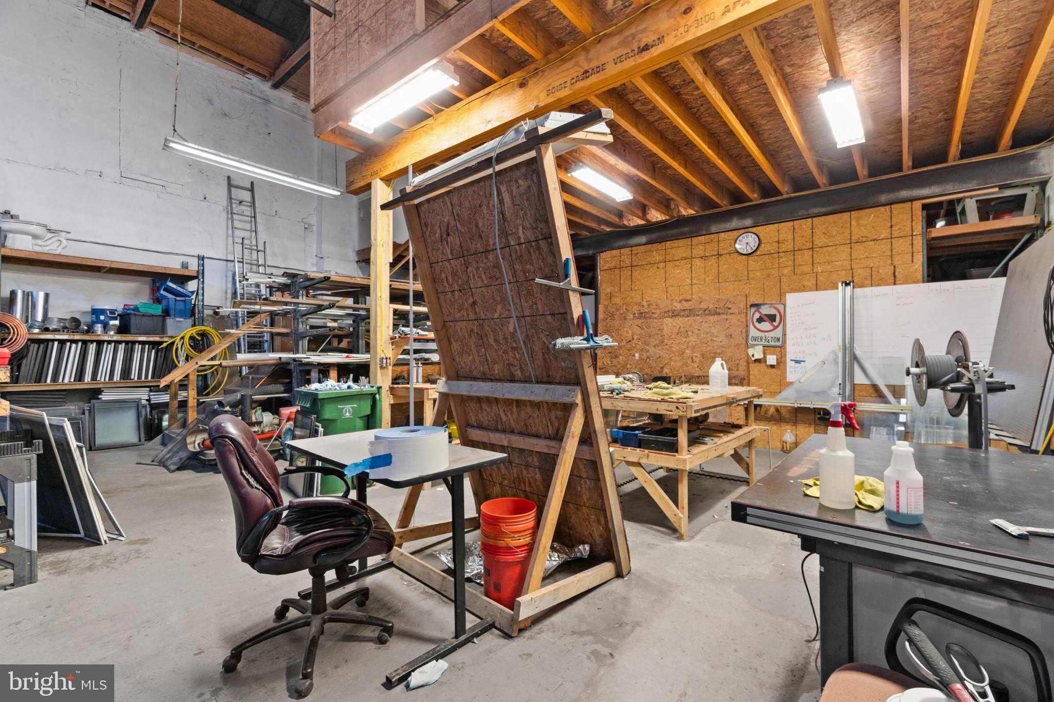 101 N Clinton St photo 17