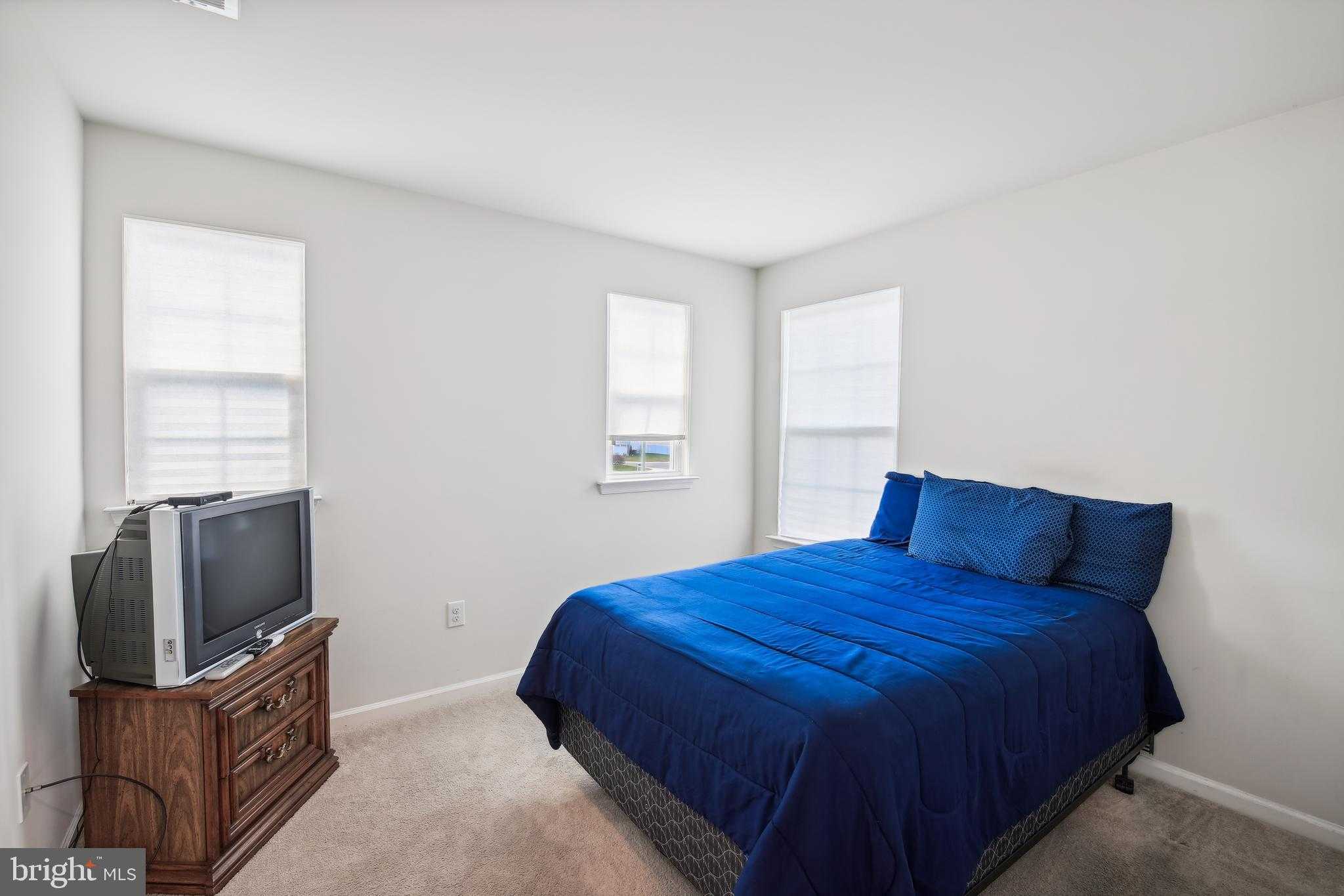 9518 Royal Tern Dr photo 31