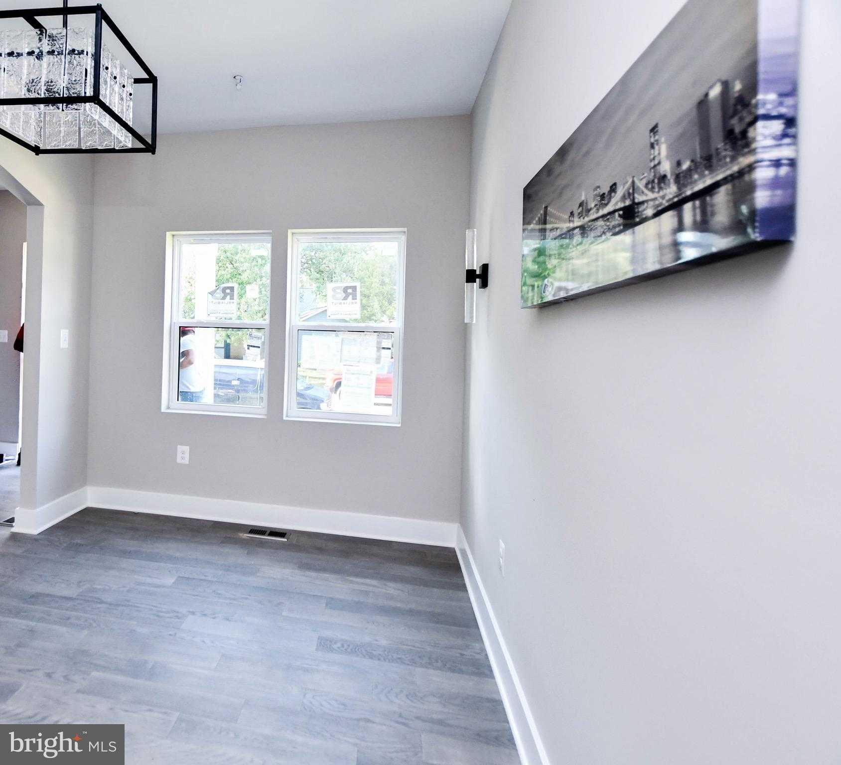 16305 Ayrwood Ln photo 3