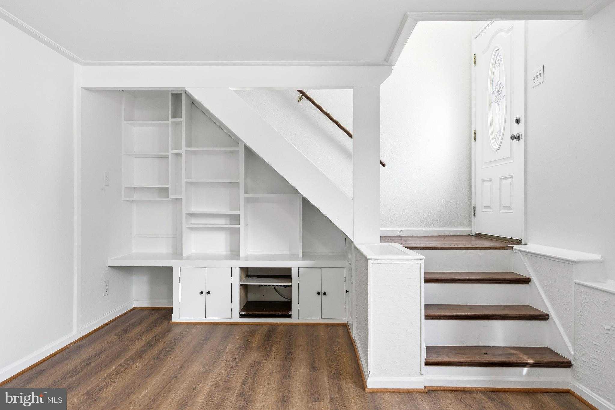 652 Chapelview Dr photo 10