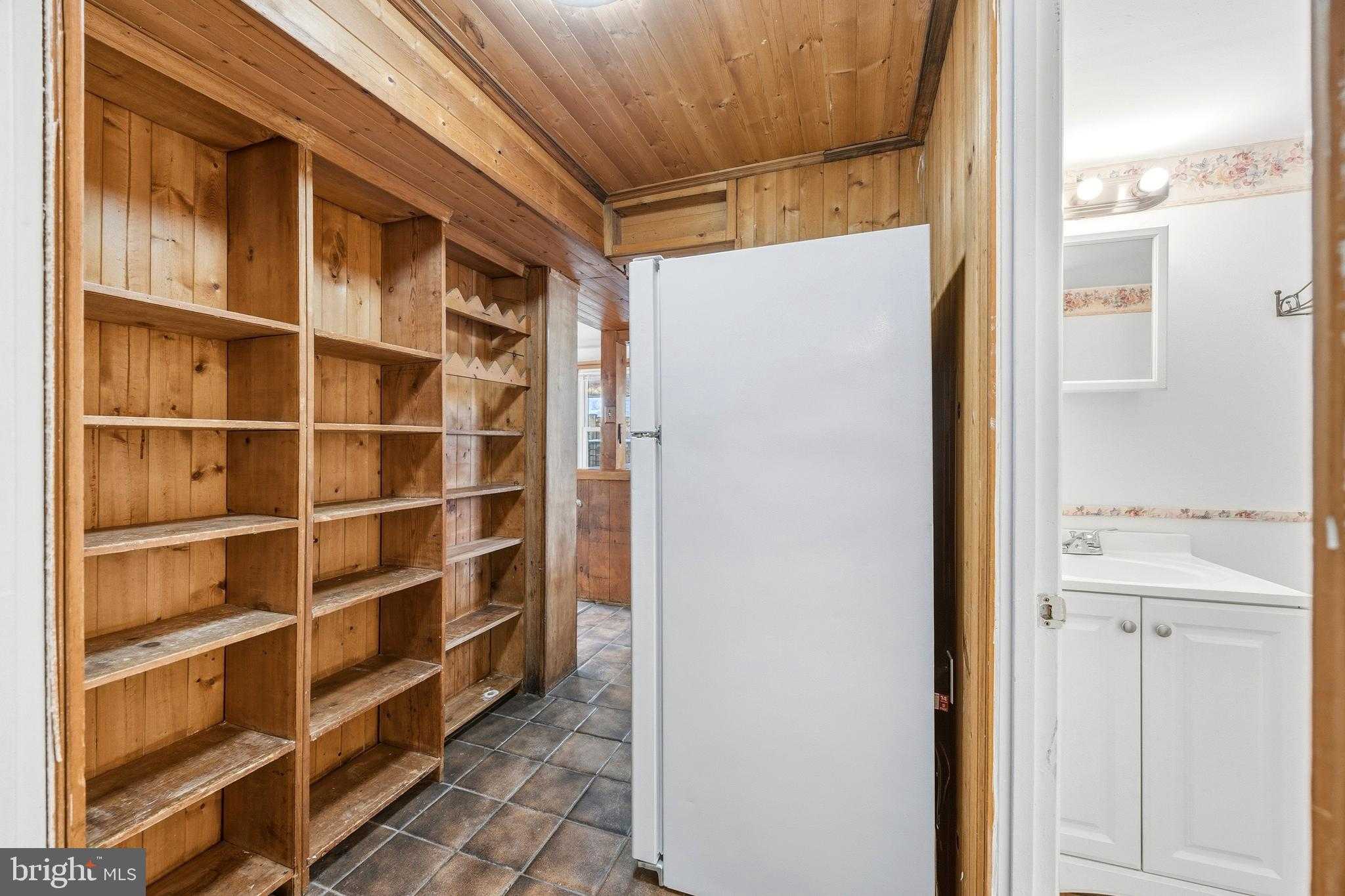 652 Chapelview Dr photo 21