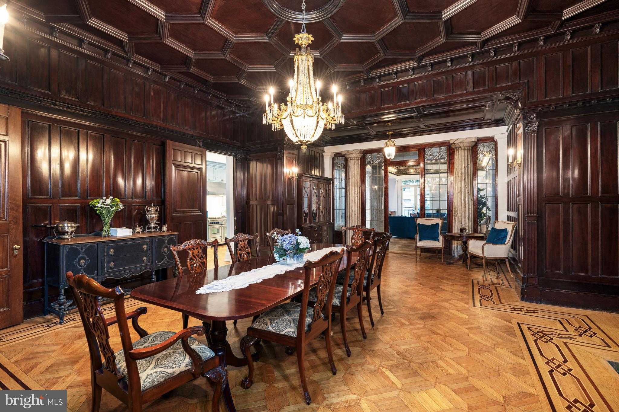 829 Park Ave photo 7