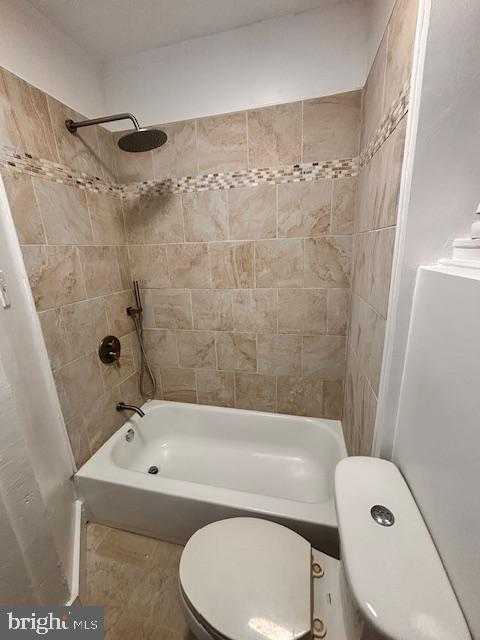 409 Poplar Grove St photo 11