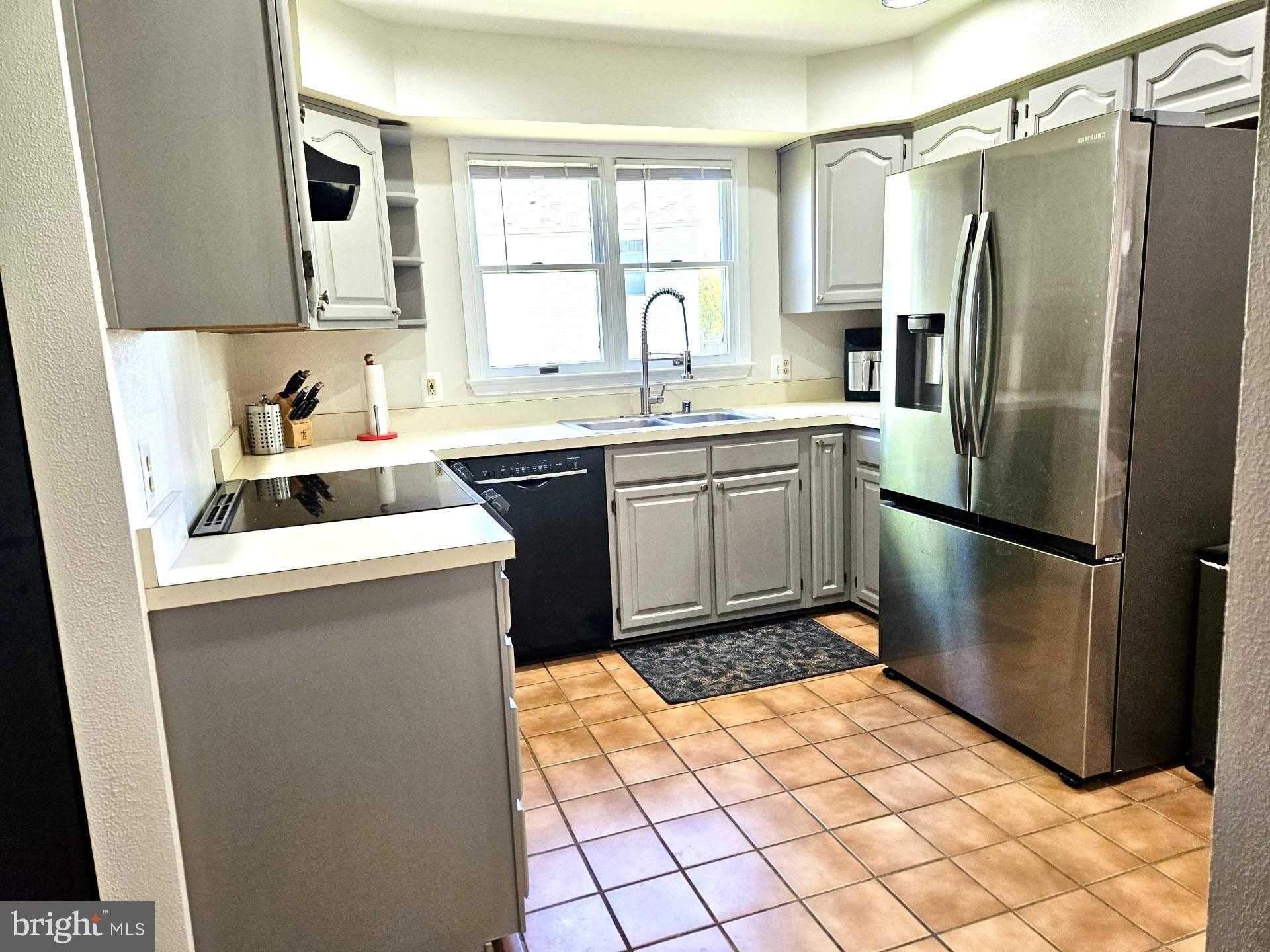 591 Winterspice Dr photo 14