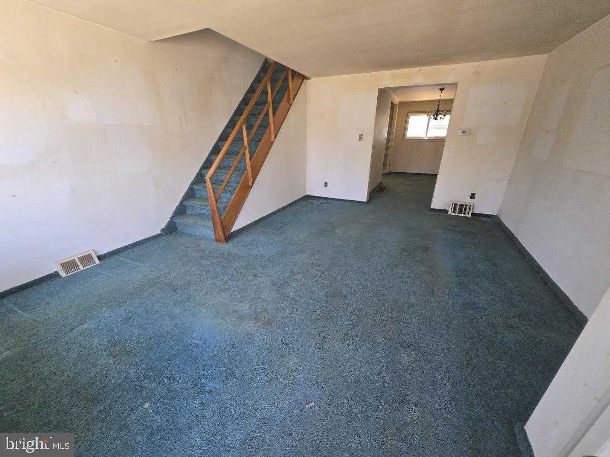 4538 Carwithan St photo 7