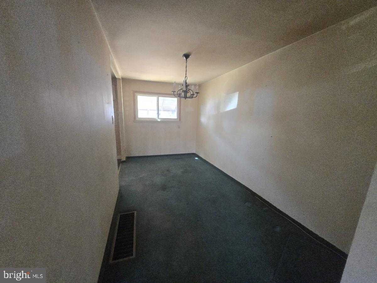 4538 Carwithan St photo 8