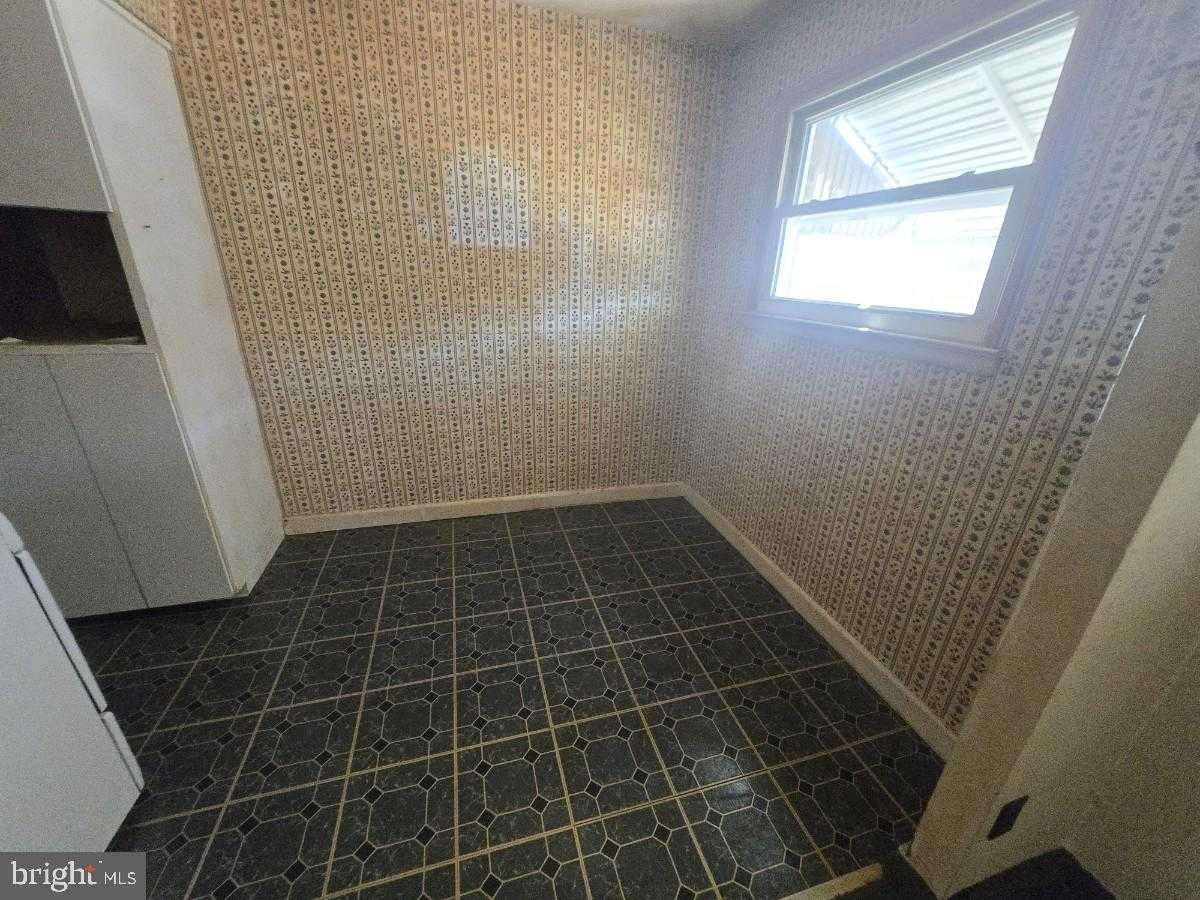 4538 Carwithan St photo 9