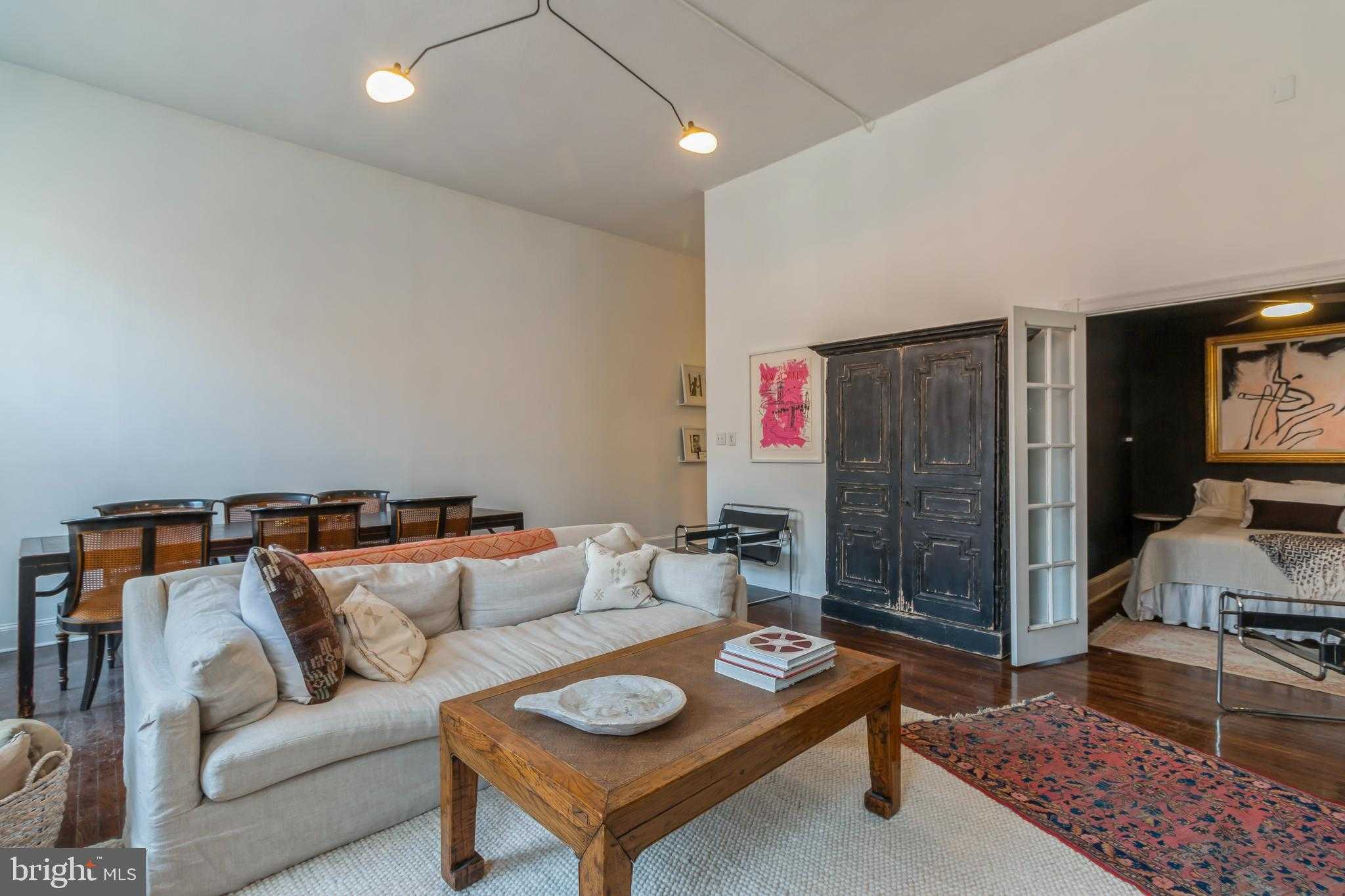 1016 Spruce St photo 9