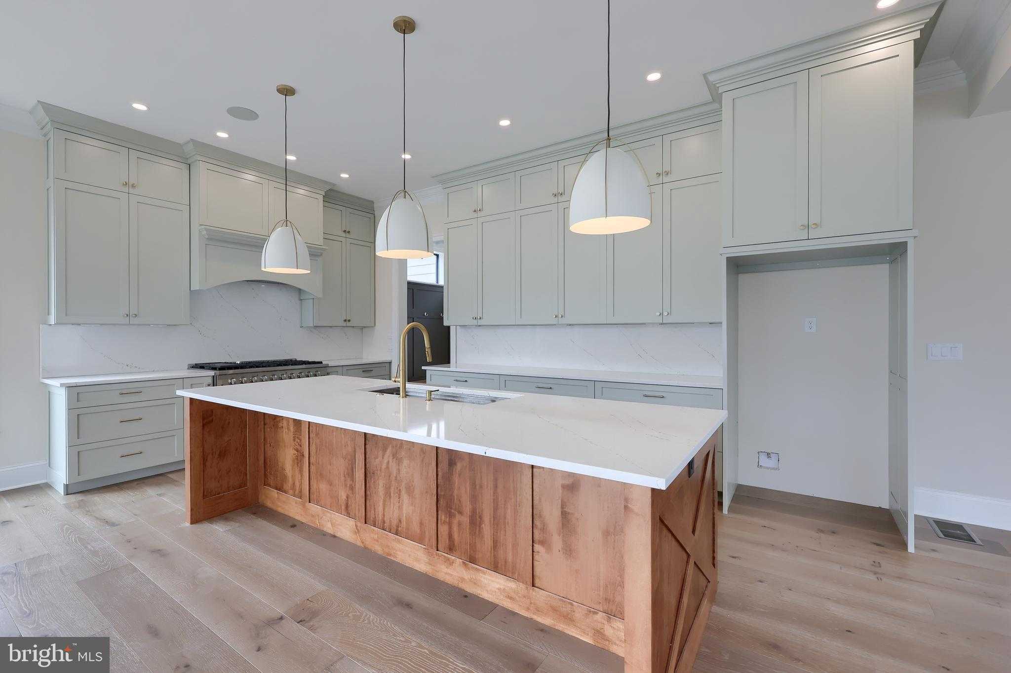 514 Dolly Dr photo 17