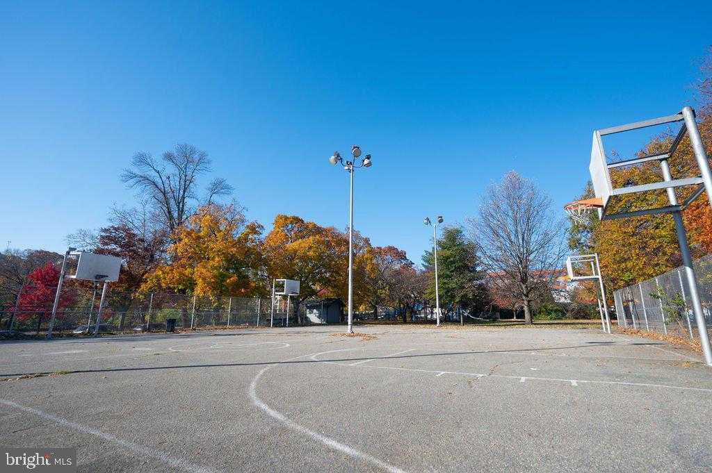 3440 W Westmoreland St photo 51