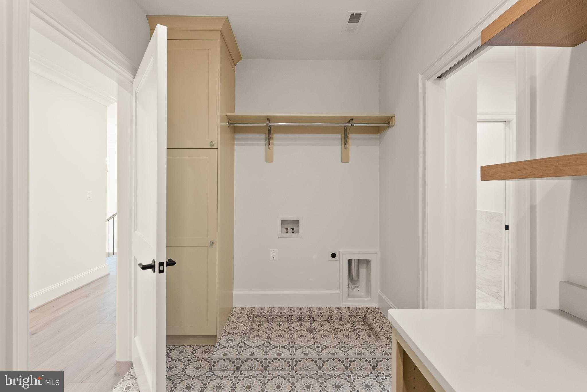 8912 Gallant Green Dr photo 66