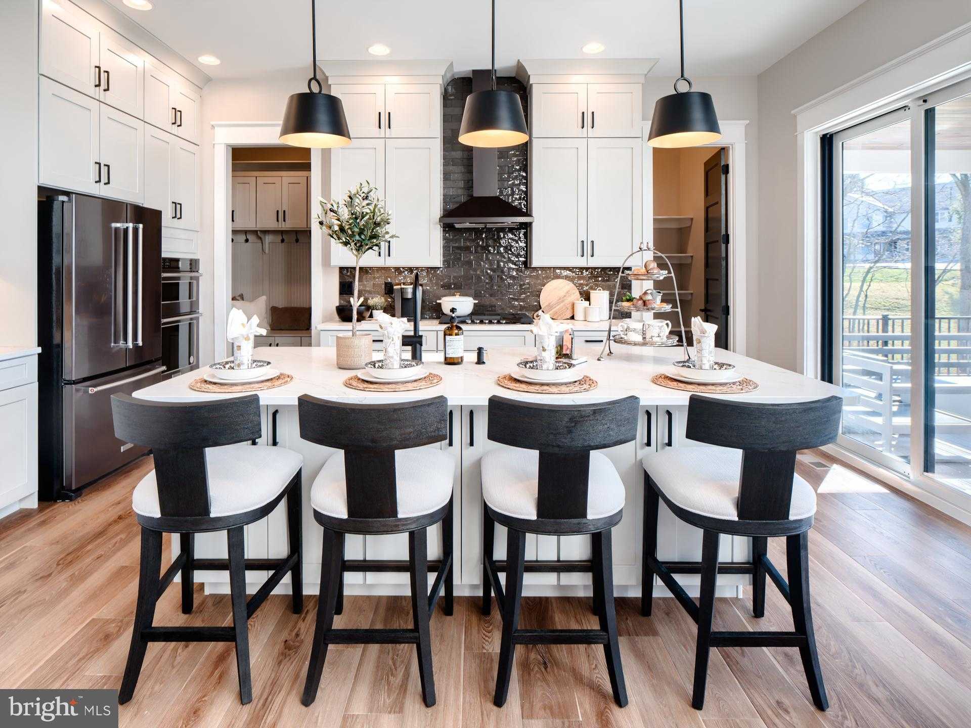 216 W Cherry Ln photo 4