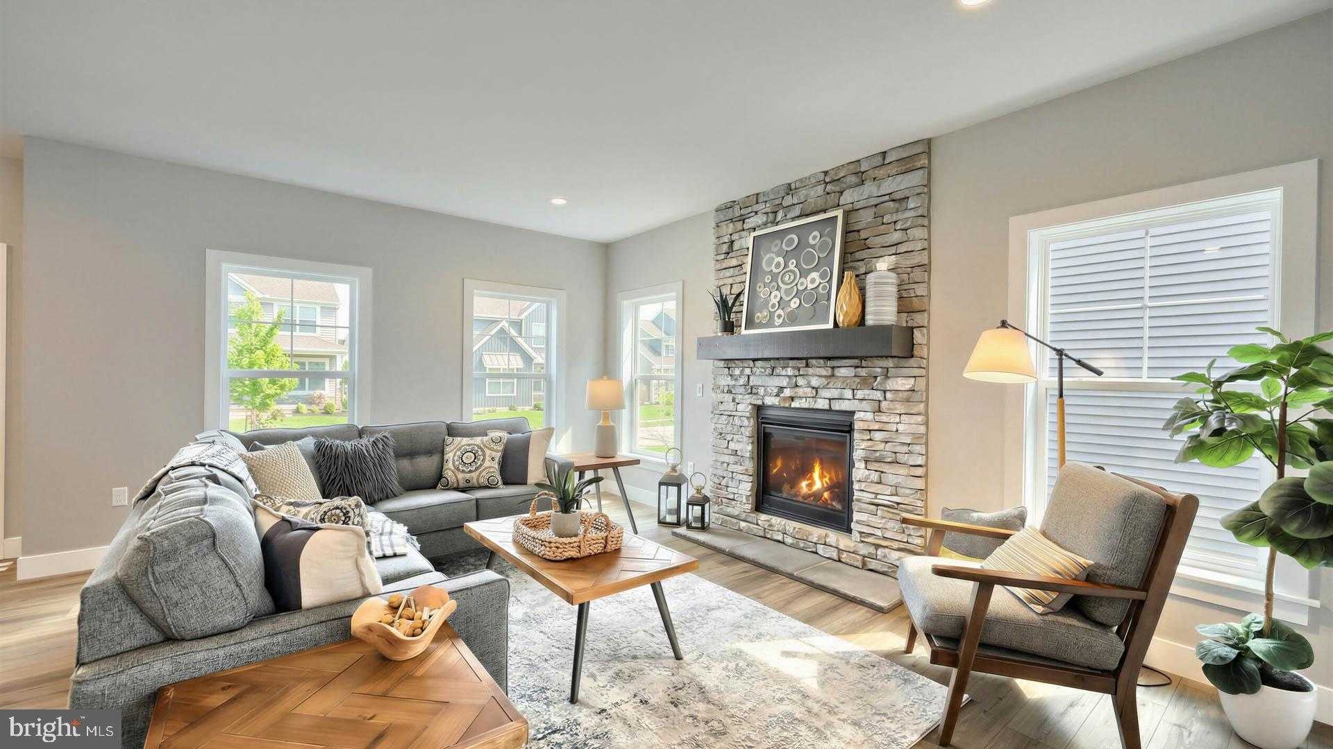 515 Estate Dr photo 2