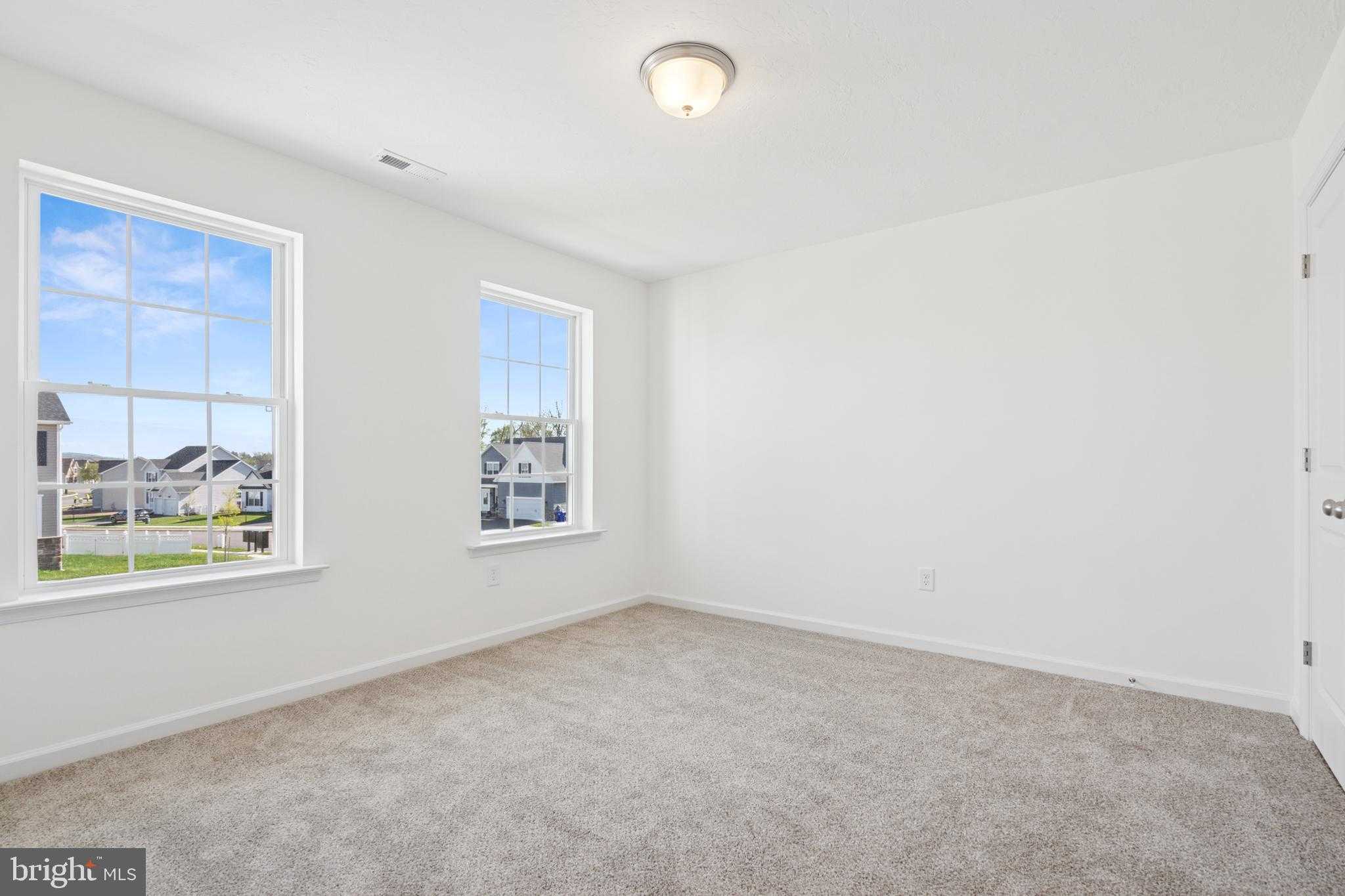 3700 Castle Dr photo 10