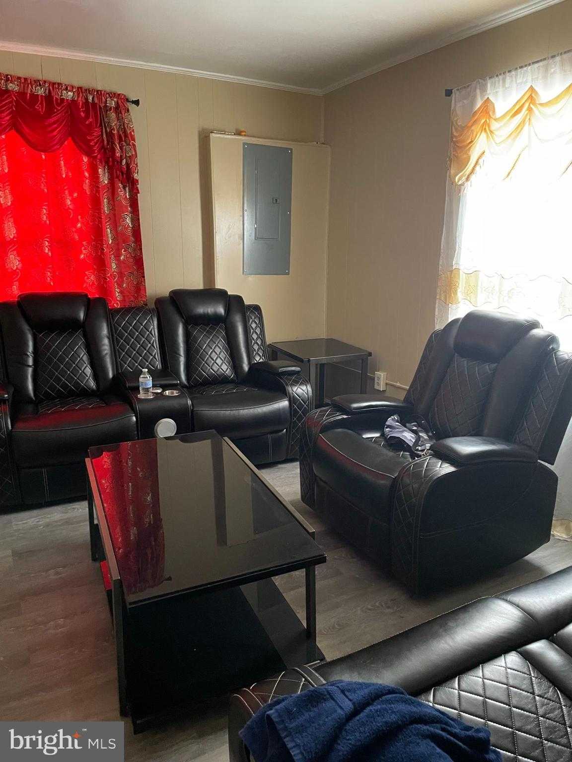 317 Delaware Ave photo 2