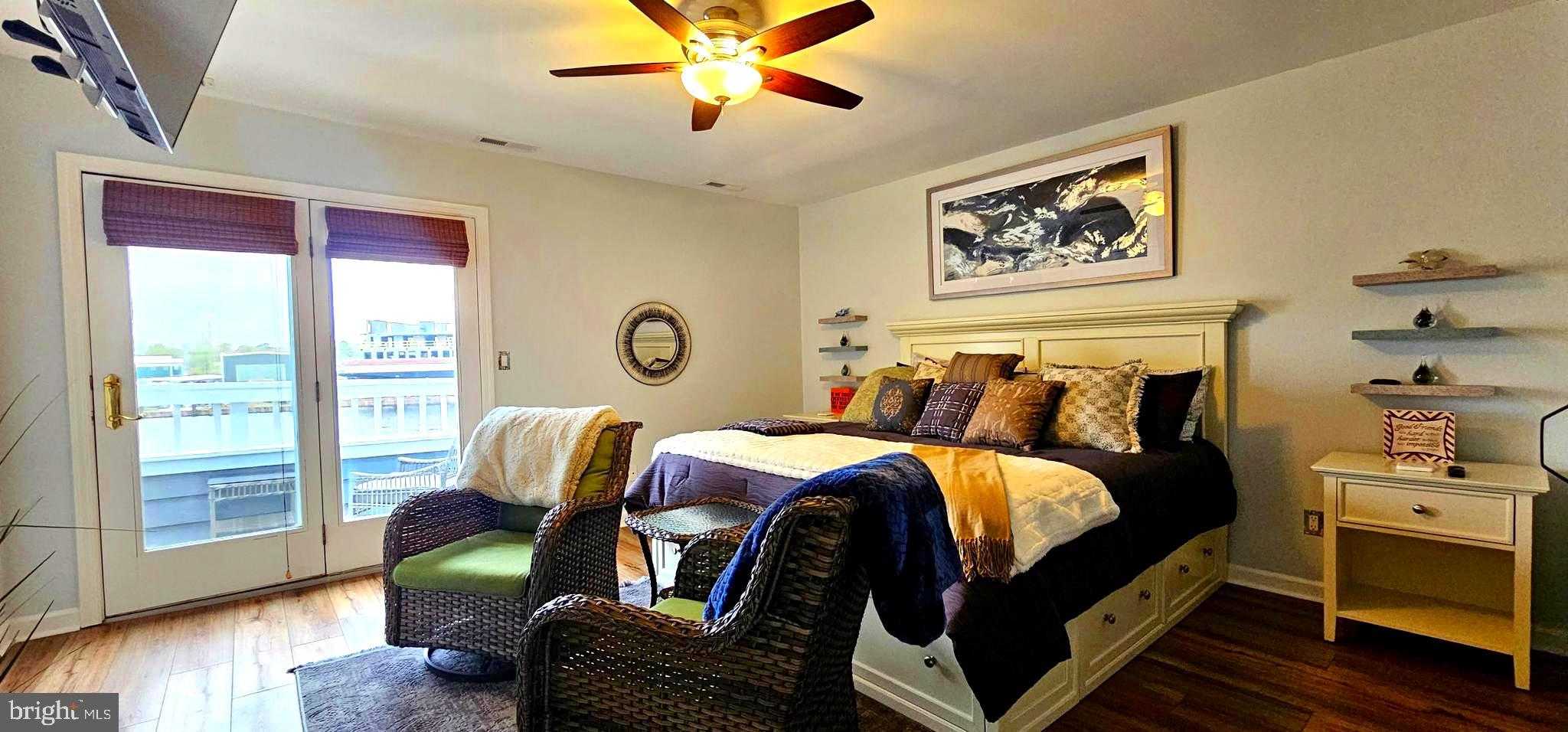 660 River Oak CT photo 12