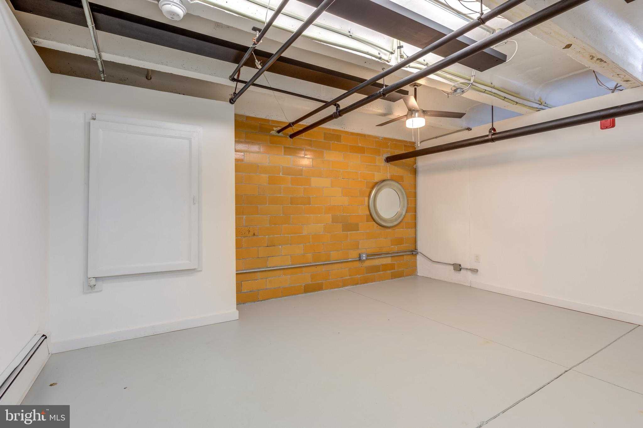 111 W Norris St photo 121